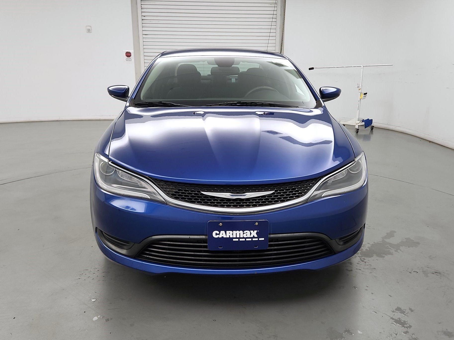 Thumbnail: 2017 Chrysler 200 - 2