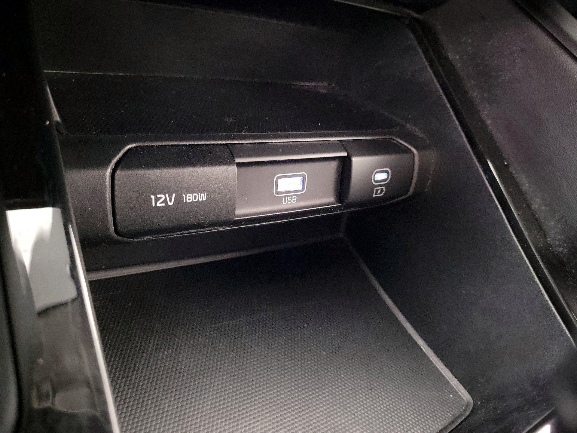 Thumbnail: 2023 Kia Telluride - 17