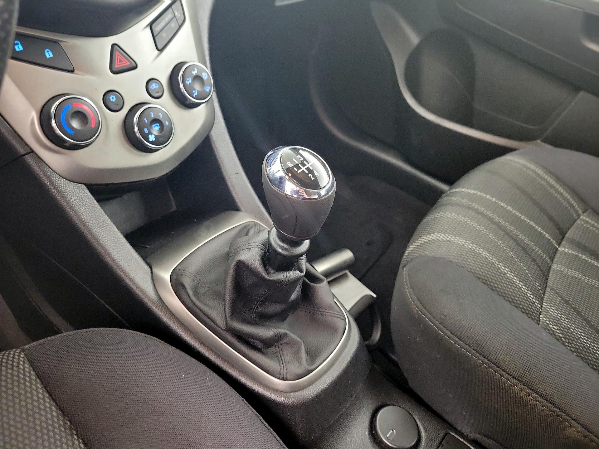 Thumbnail: 2015 Chevrolet Sonic - 14