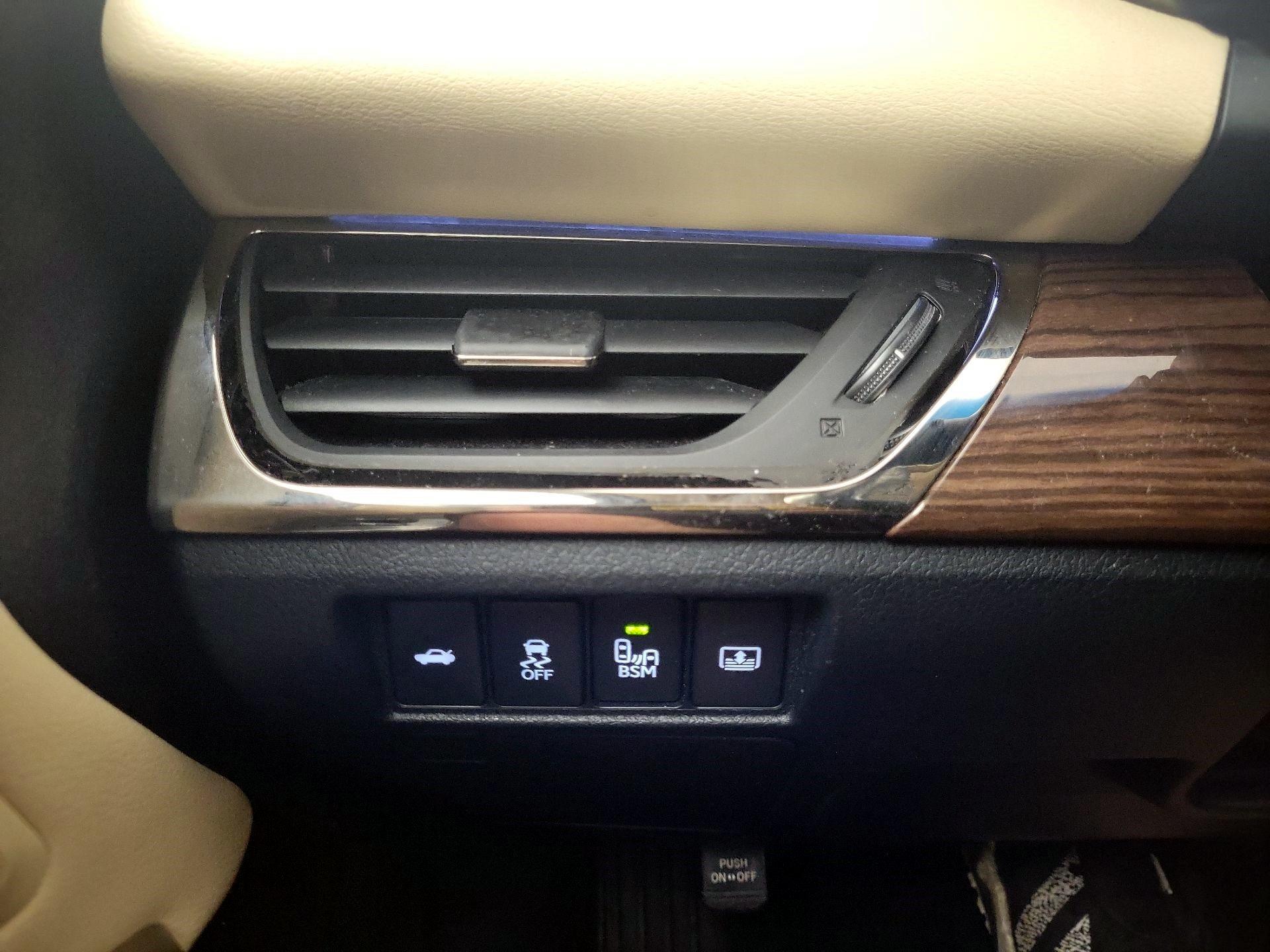 Thumbnail: 2015 Toyota Avalon - 11