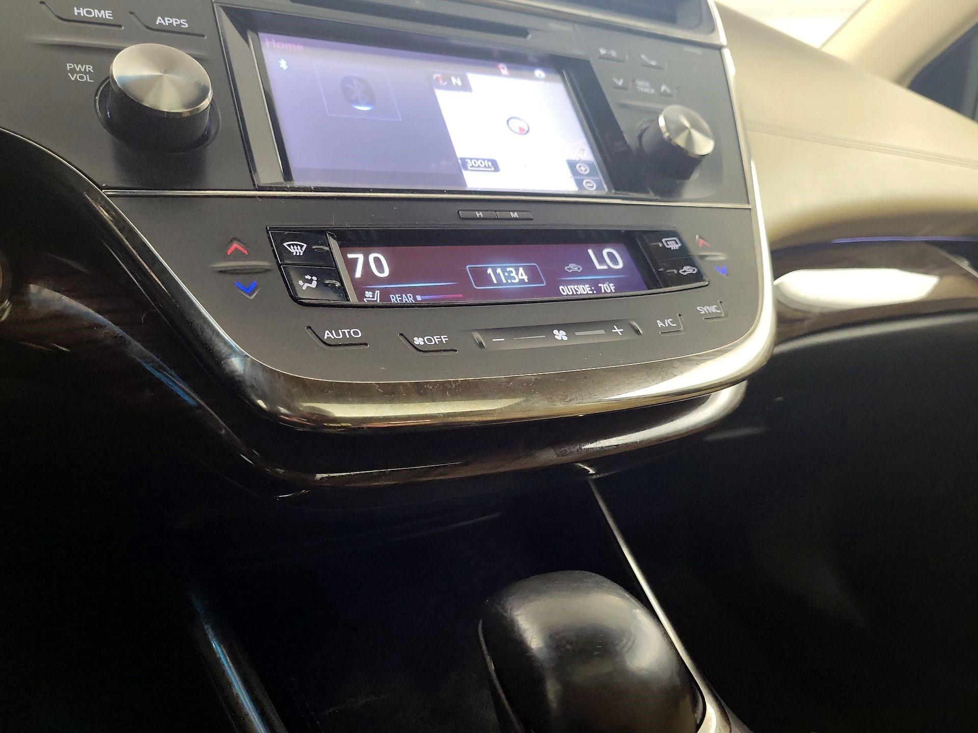 Thumbnail: 2015 Toyota Avalon - 14