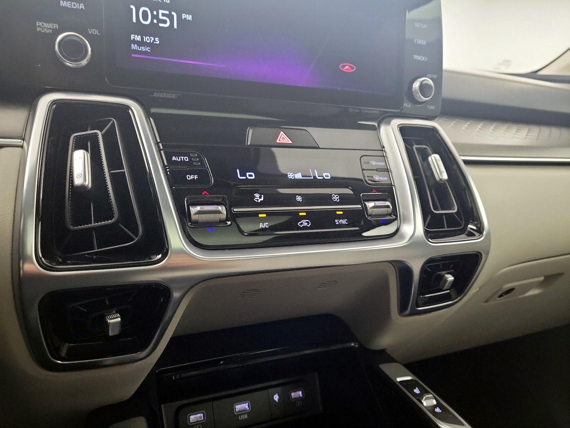 Thumbnail: 2022 Kia Sorento - 15
