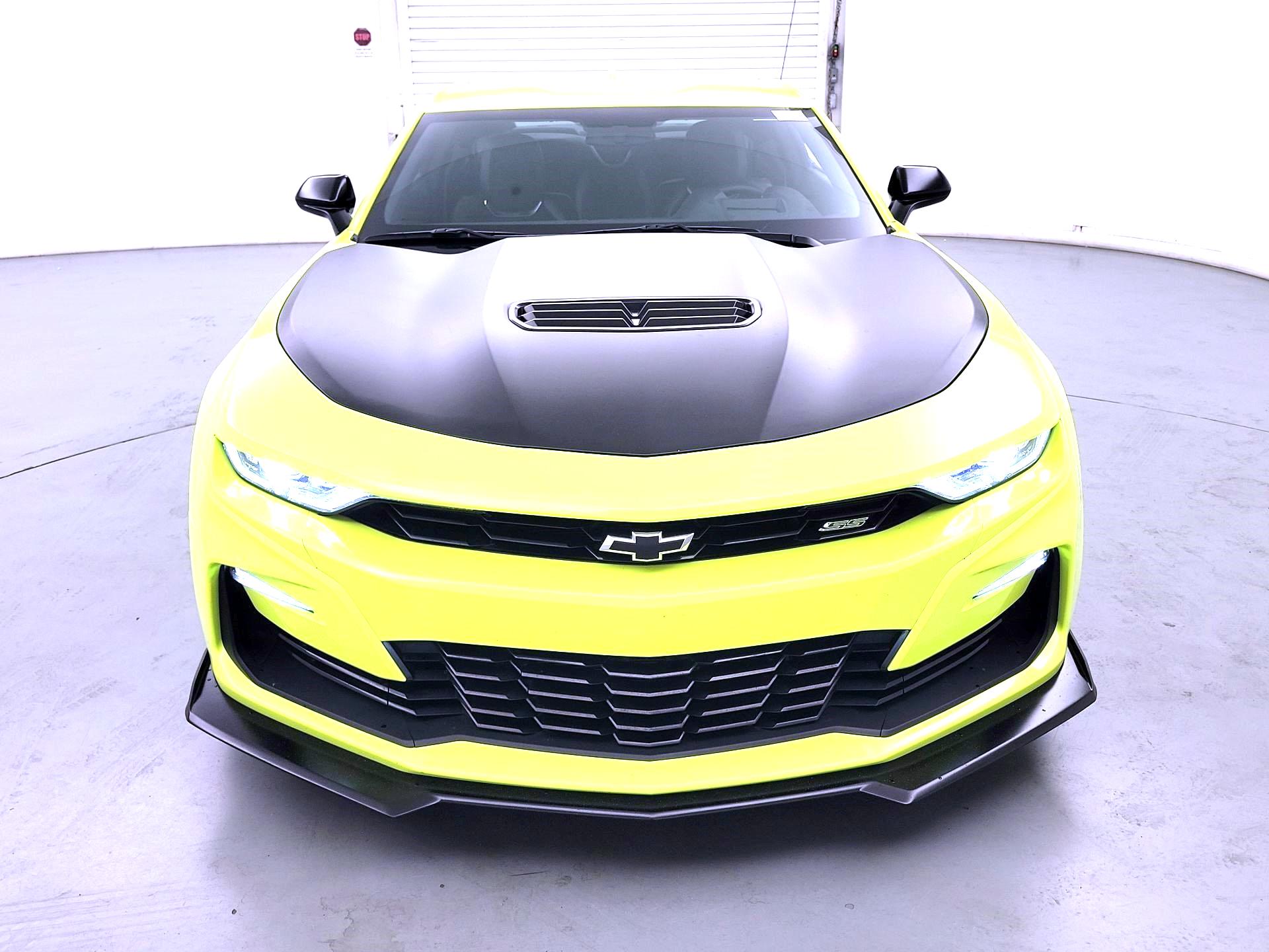 Thumbnail: 2021 Chevrolet Camaro - 2