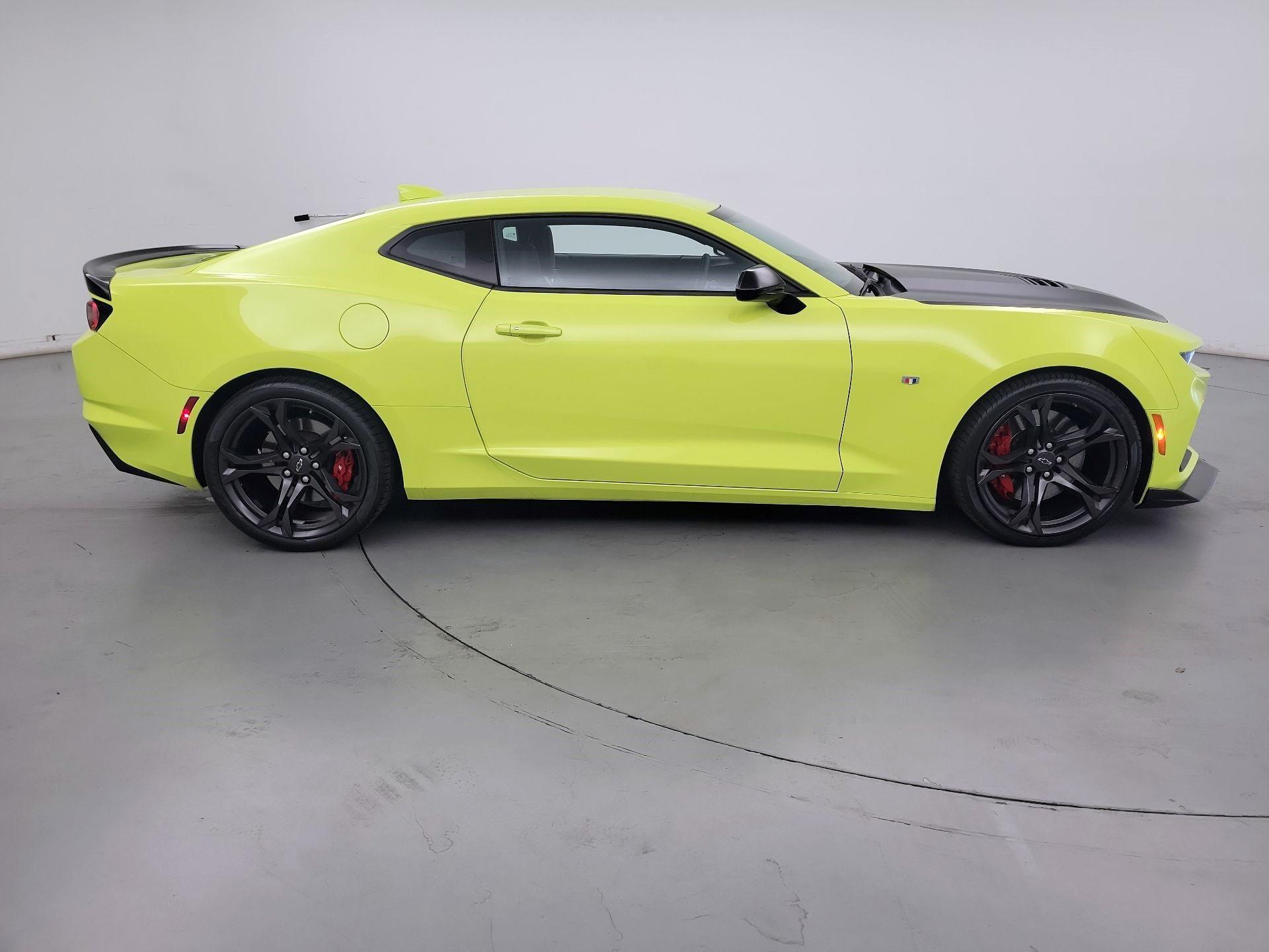 Thumbnail: 2021 Chevrolet Camaro - 4