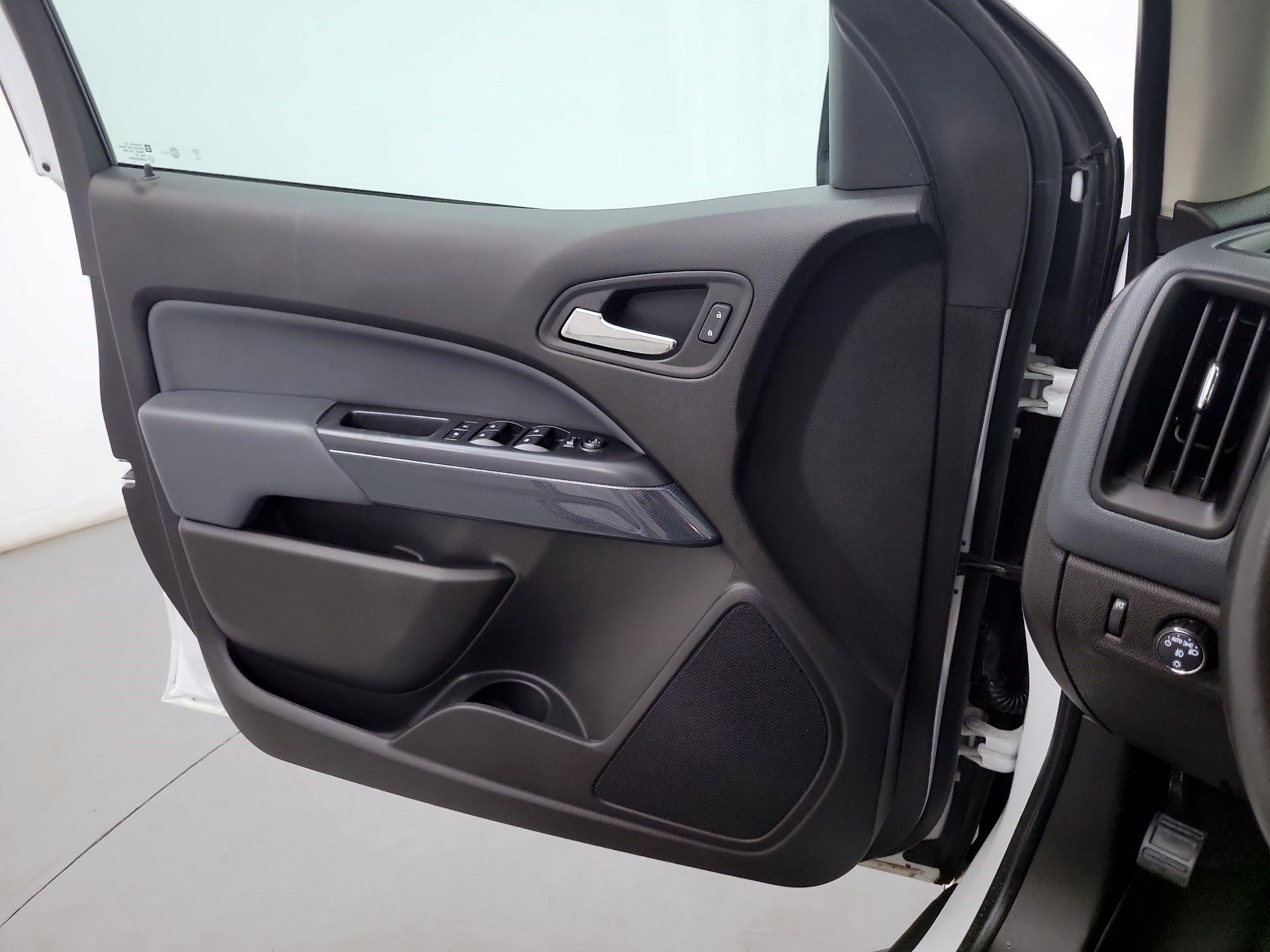 Thumbnail: 2018 Chevrolet Colorado - 10