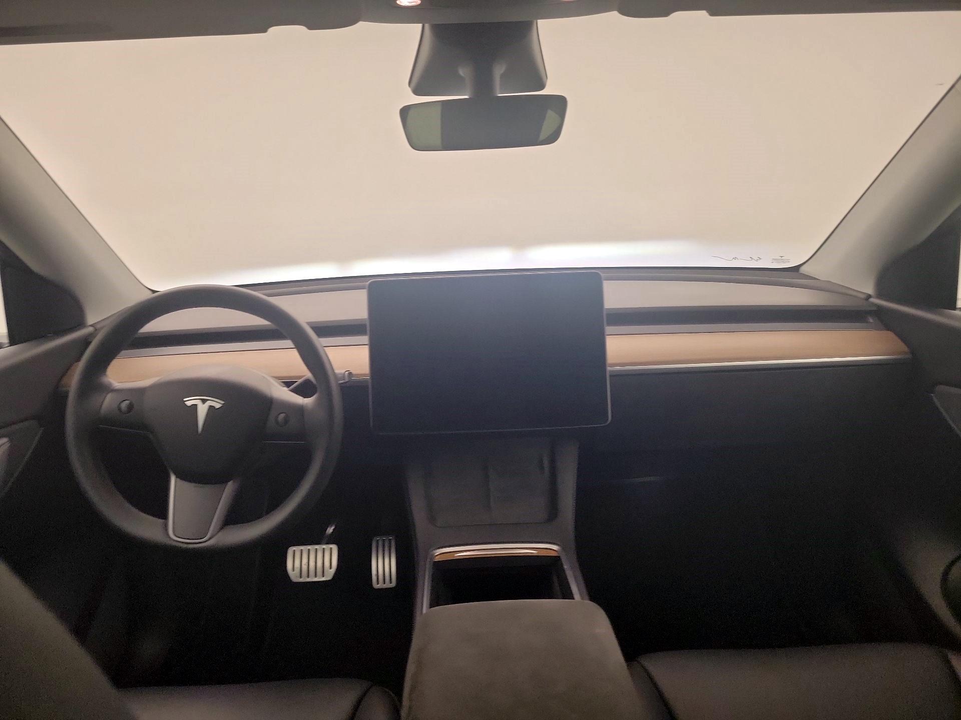 Thumbnail: 2022 Tesla Model Y - 8