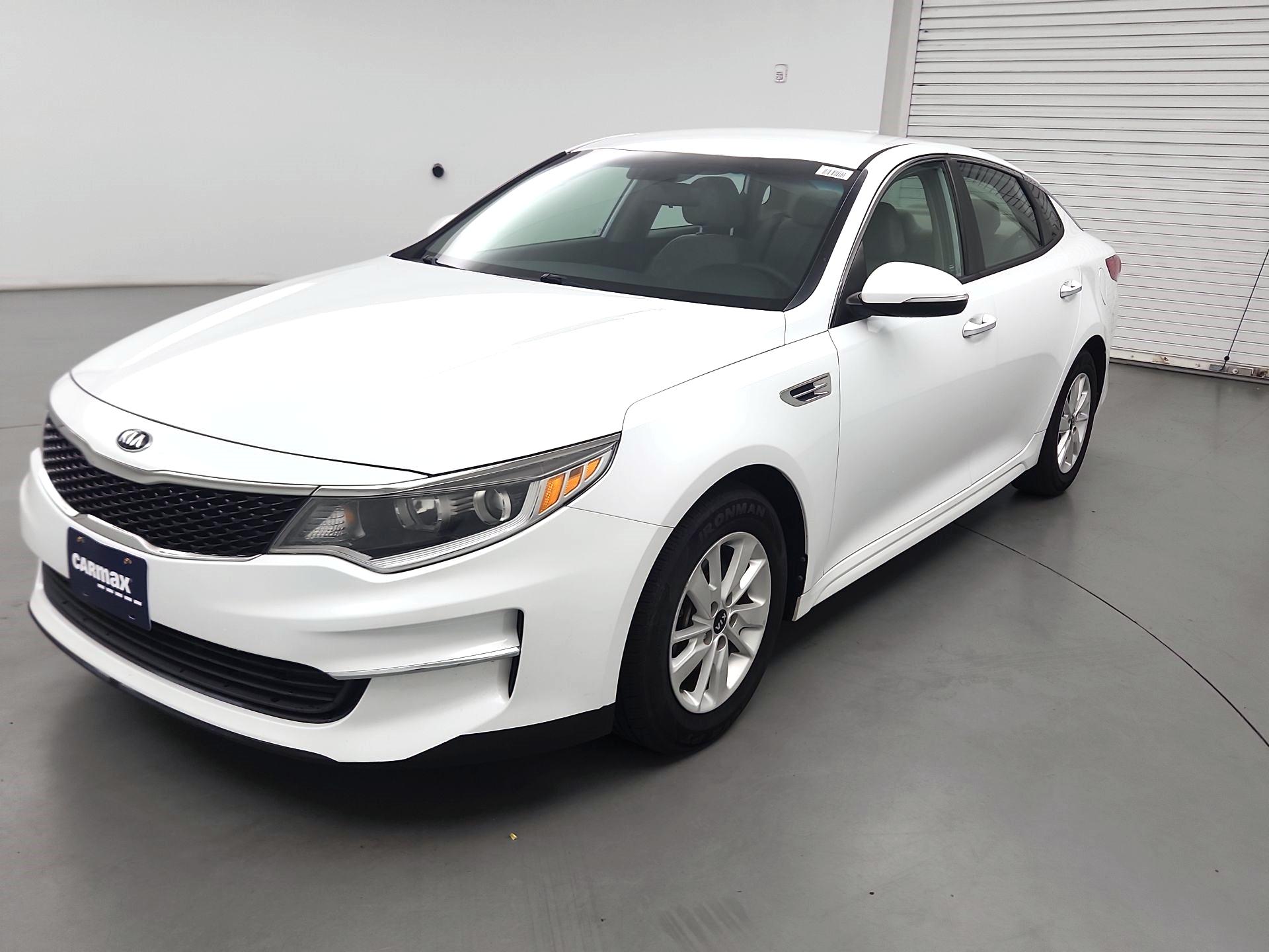 Thumbnail: 2018 Kia Optima - 3