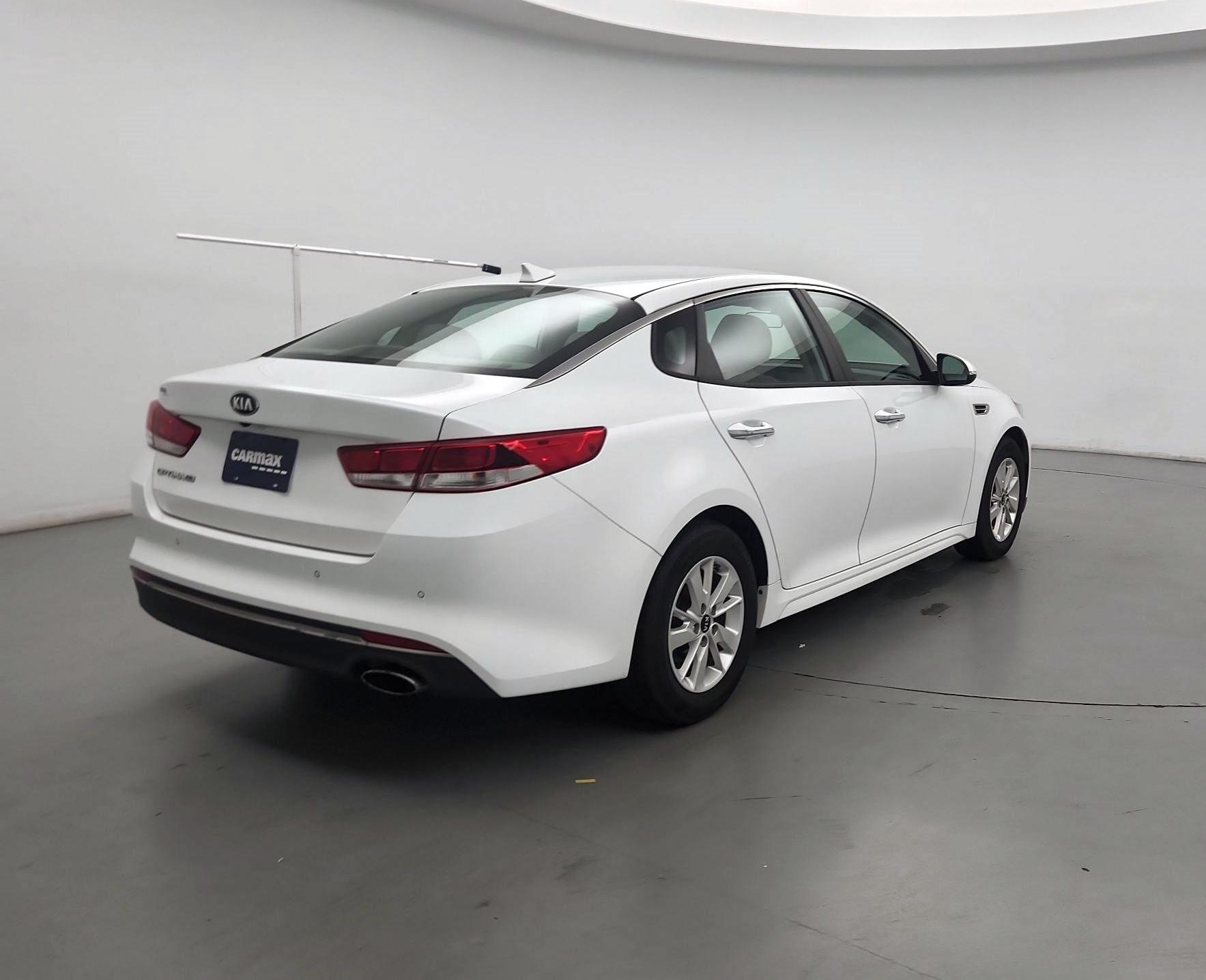 Thumbnail: 2018 Kia Optima - 5