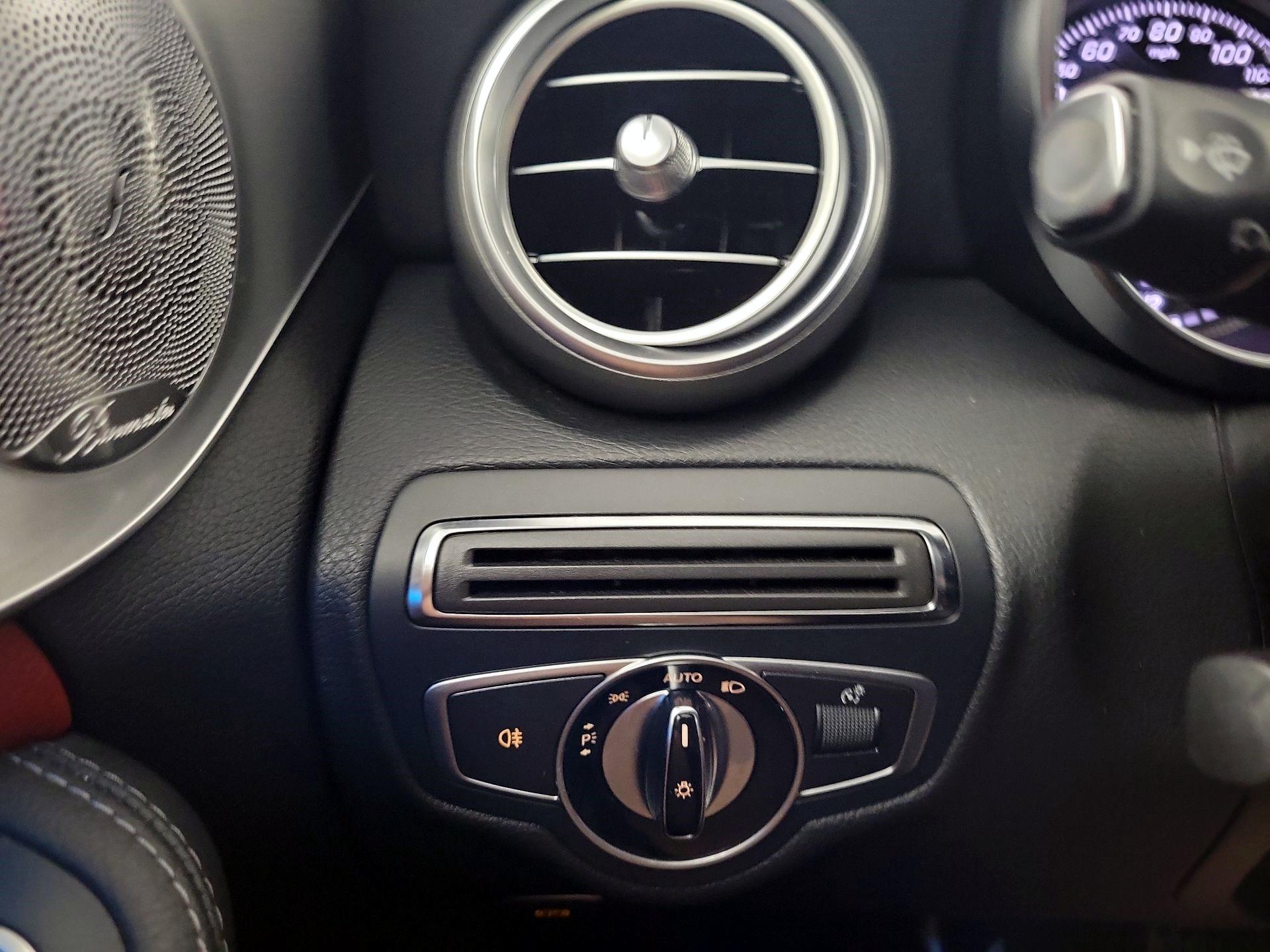 Thumbnail: 2015 Mercedes-Benz C-Class - 11
