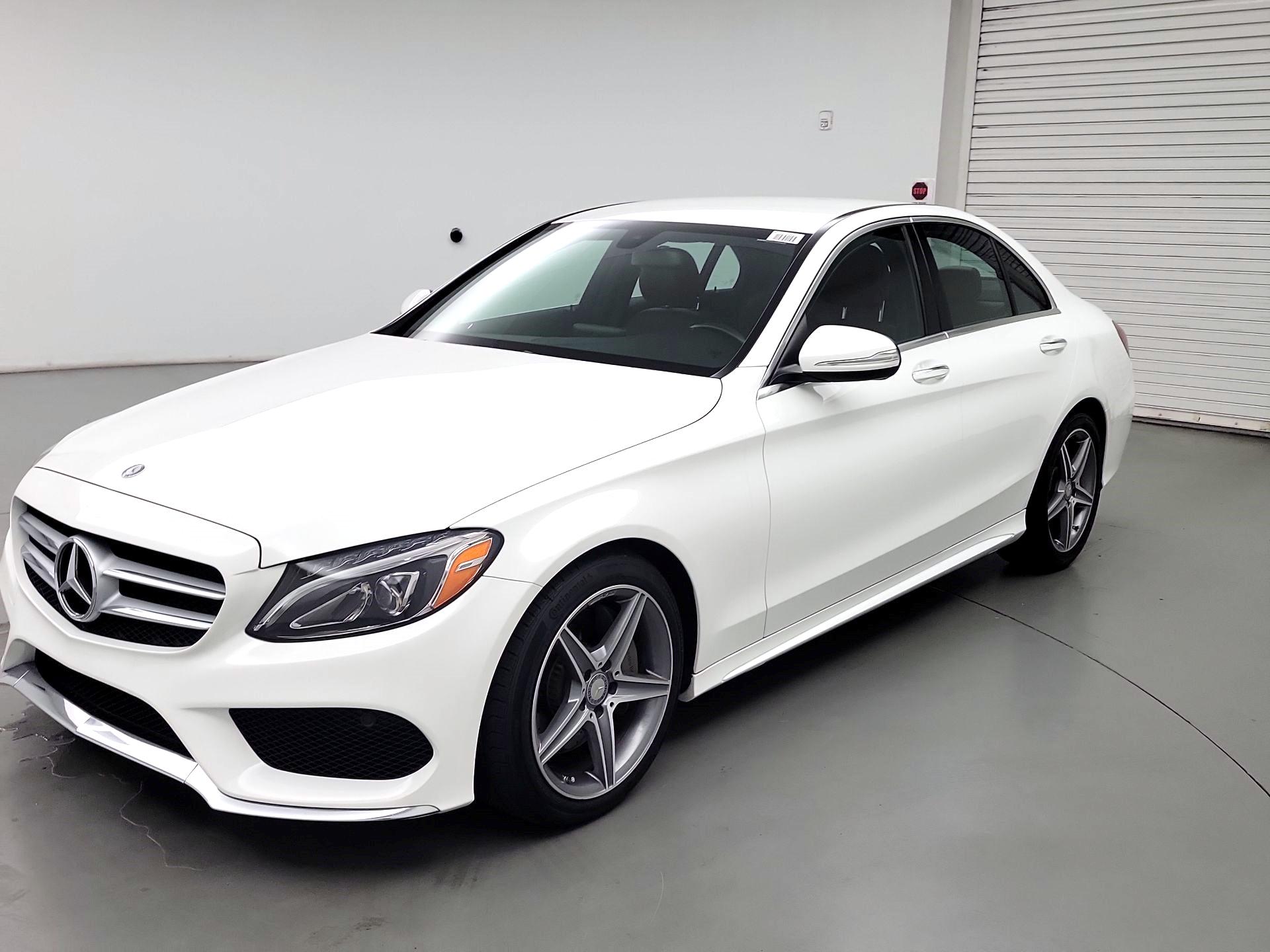 Thumbnail: 2015 Mercedes-Benz C-Class - 3