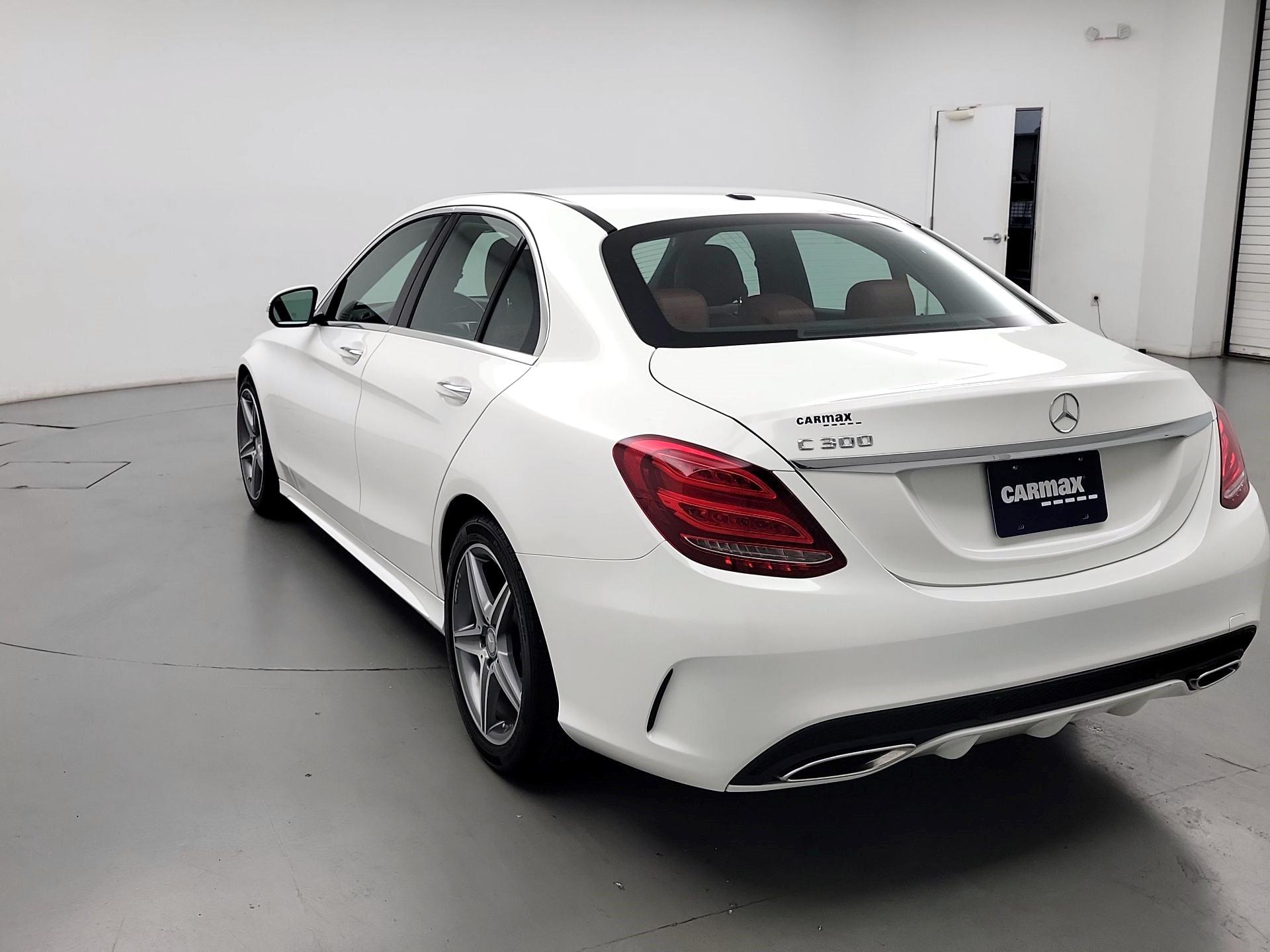 Thumbnail: 2015 Mercedes-Benz C-Class - 7