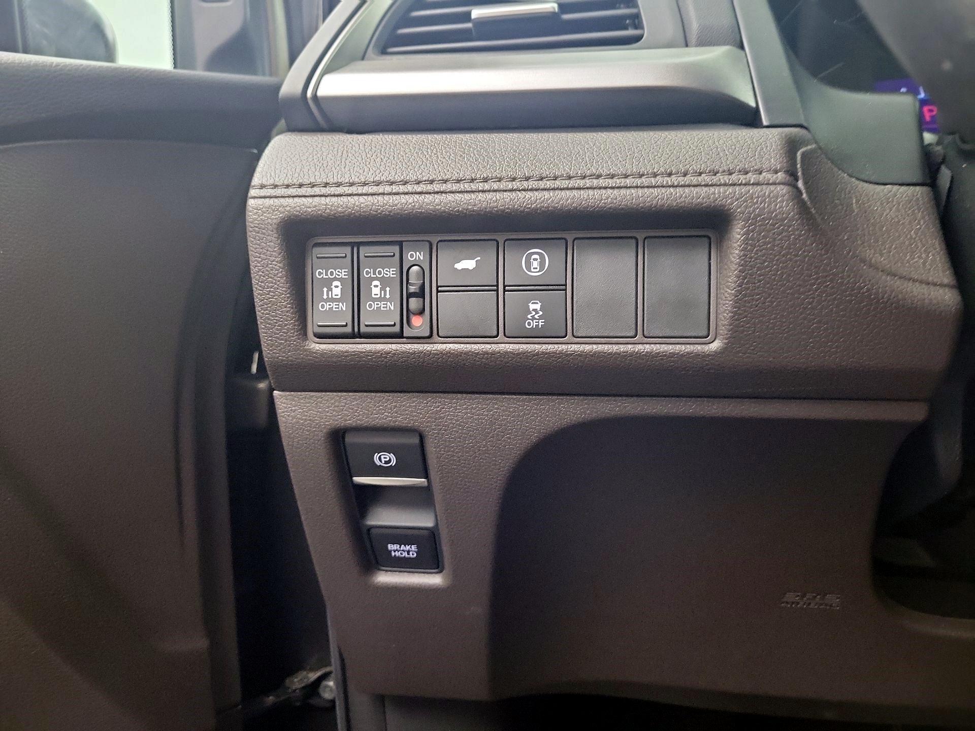 Thumbnail: 2023 Honda Odyssey - 11