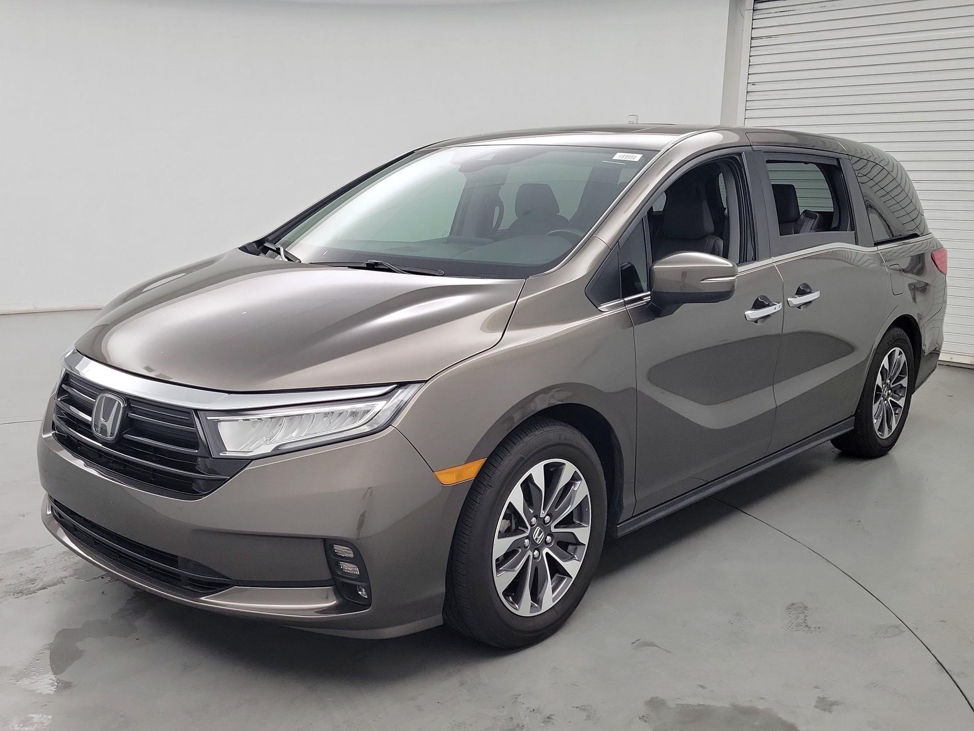 Thumbnail: 2023 Honda Odyssey - 3
