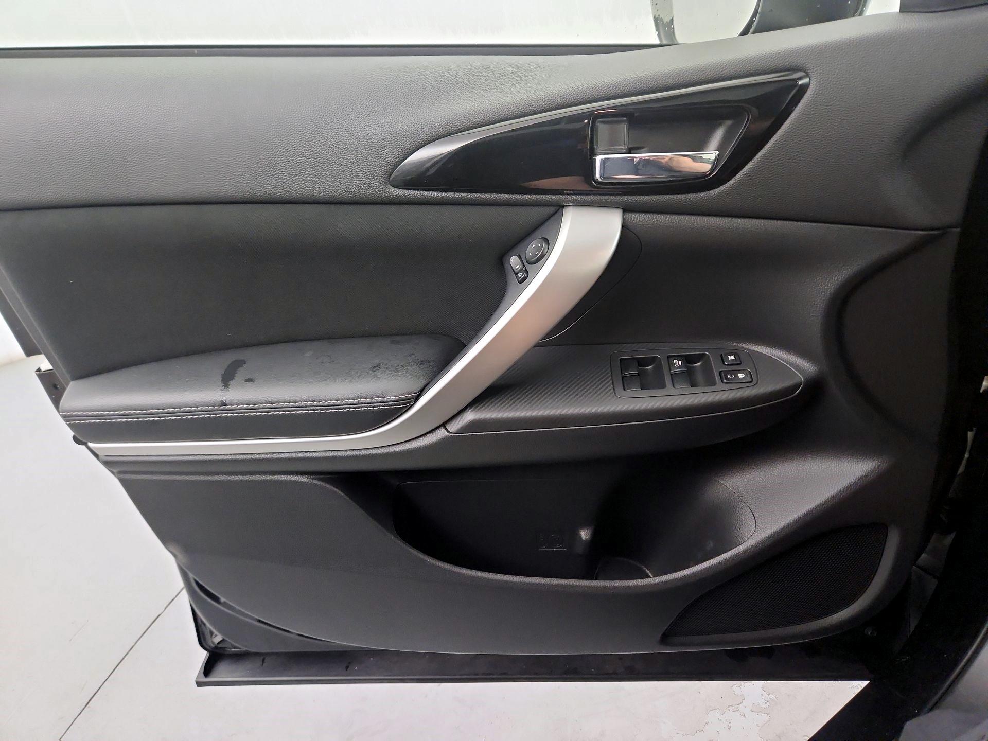 Thumbnail: 2020 Mitsubishi Eclipse Cross - 10