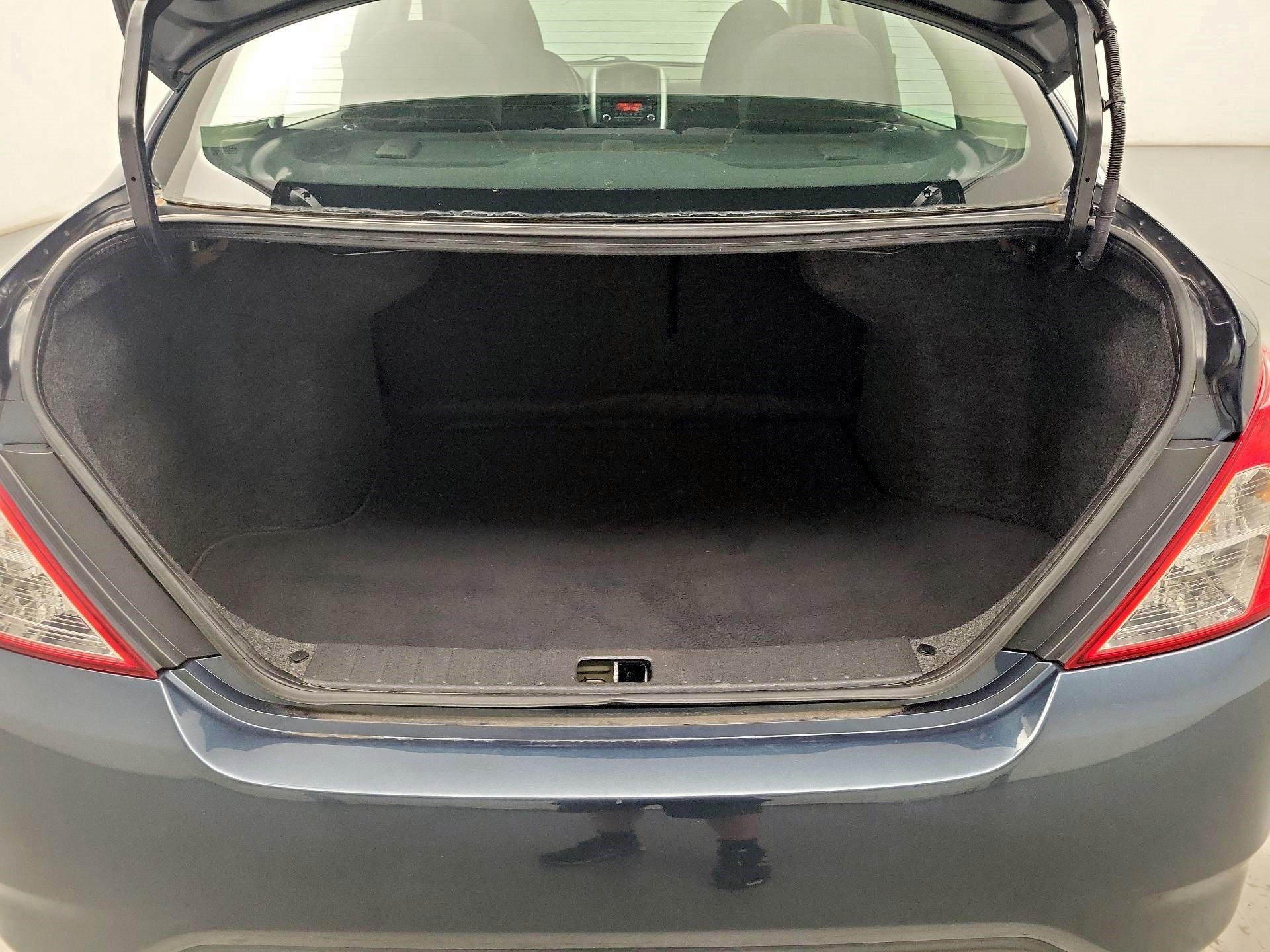 Thumbnail: 2017 Nissan Versa - 17