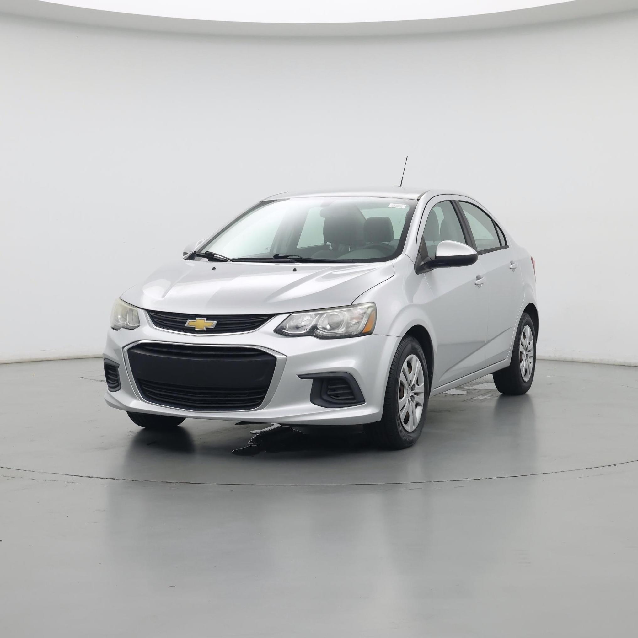Thumbnail: 2017 Chevrolet Sonic - 4