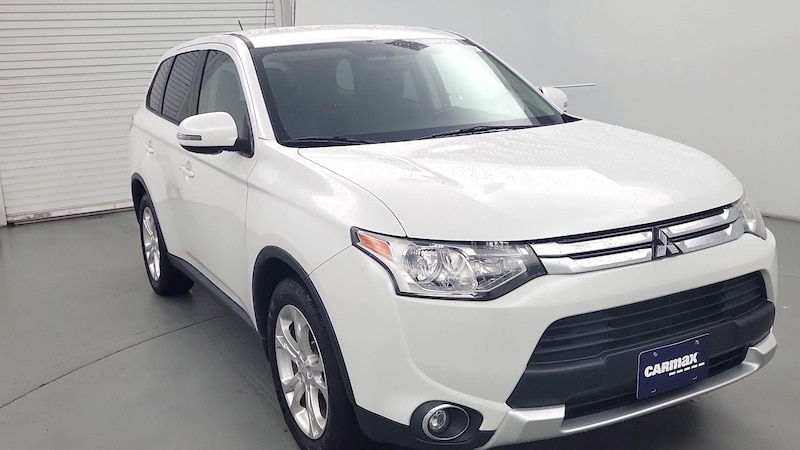 2015 Mitsubishi Outlander SE Hero Image