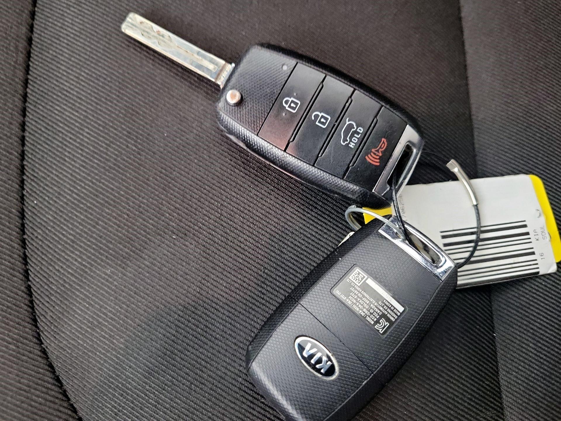 Thumbnail: 2016 Kia Soul - 19