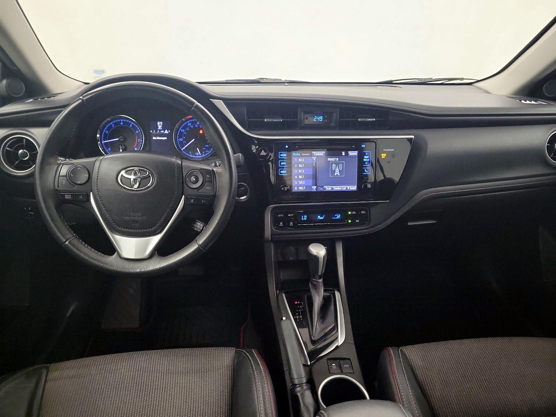 Thumbnail: 2017 Toyota Corolla - 8