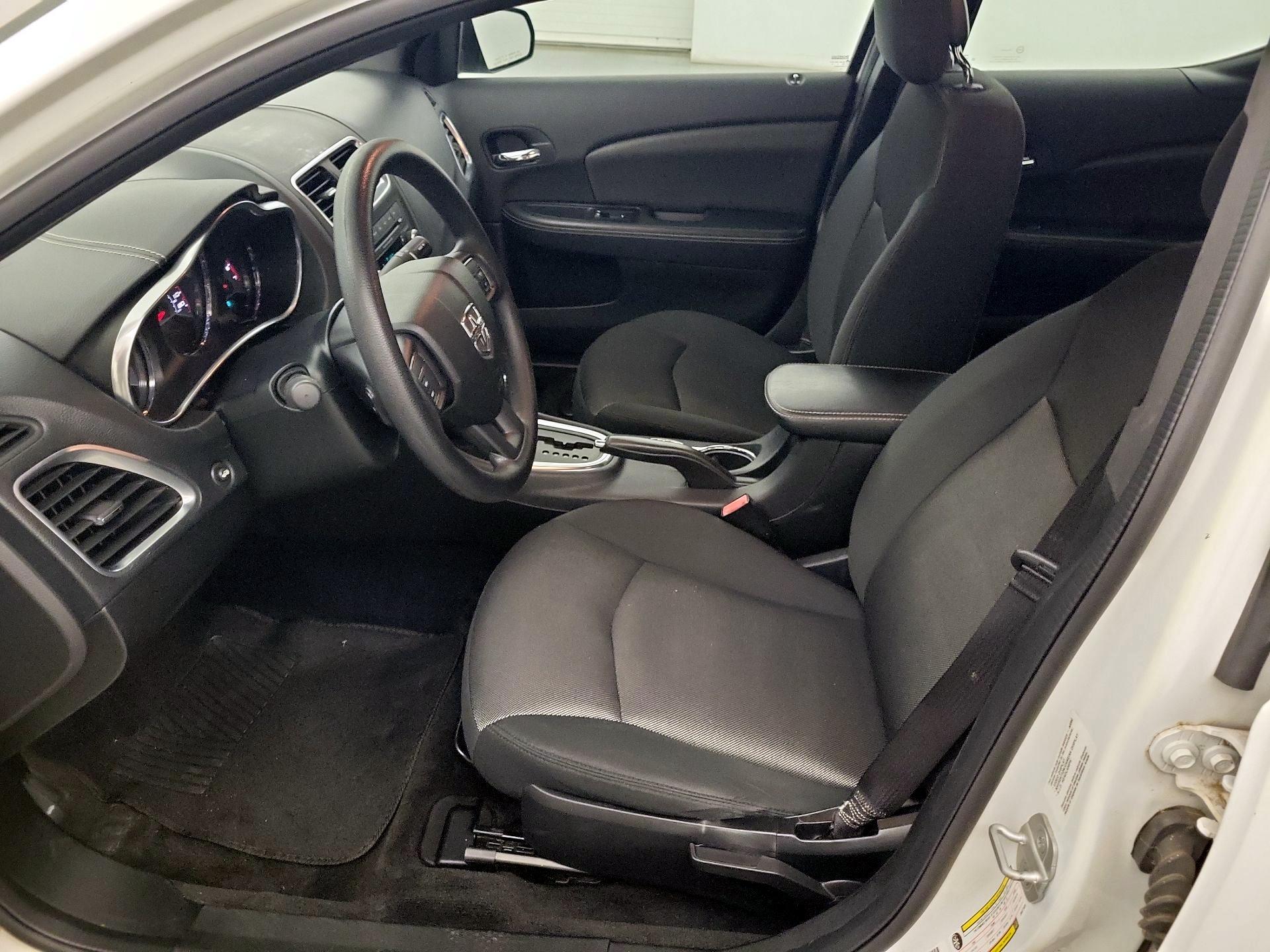 Thumbnail: 2013 Dodge Avenger - 9