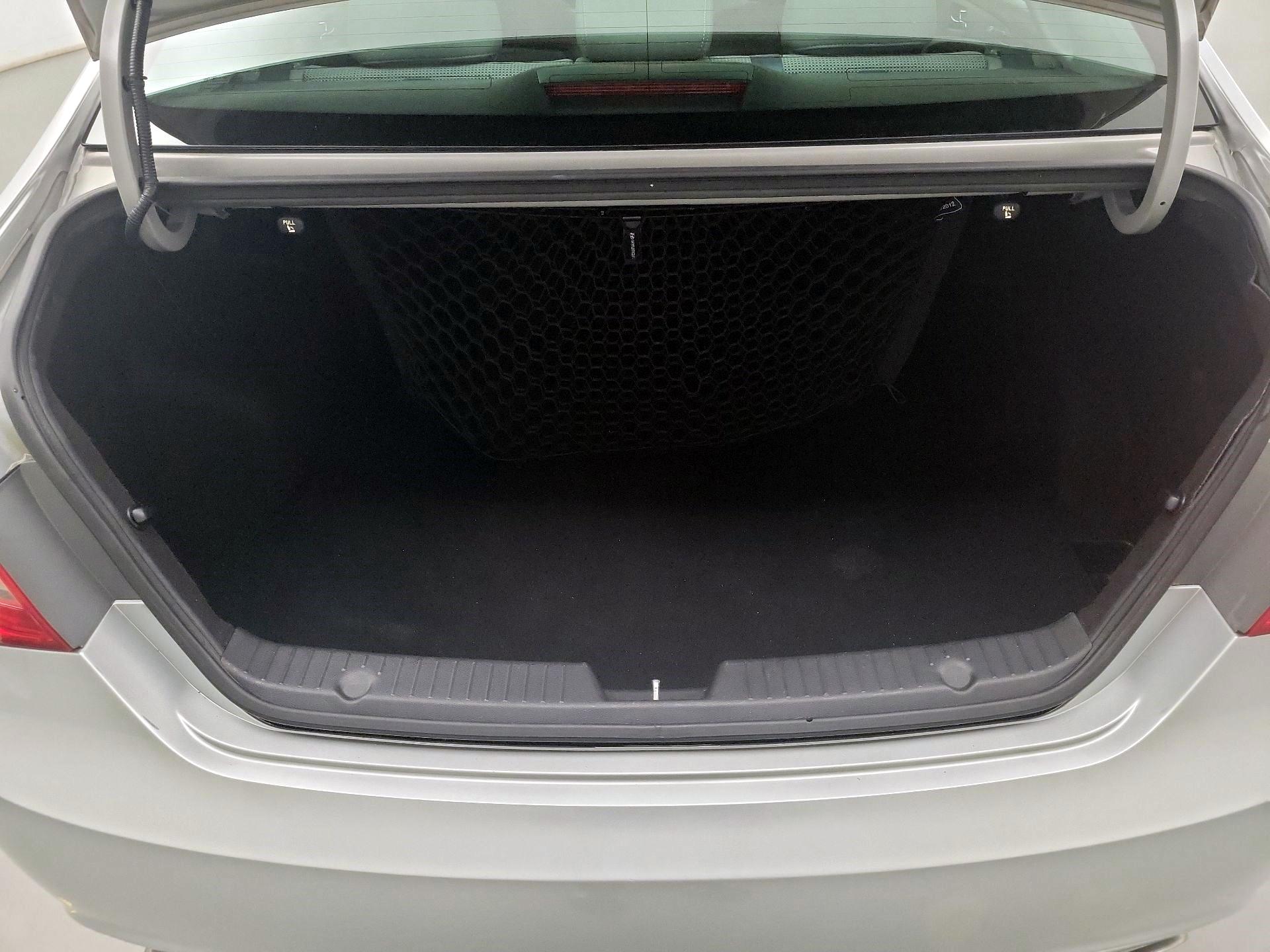 Thumbnail: 2013 Hyundai Sonata - 17