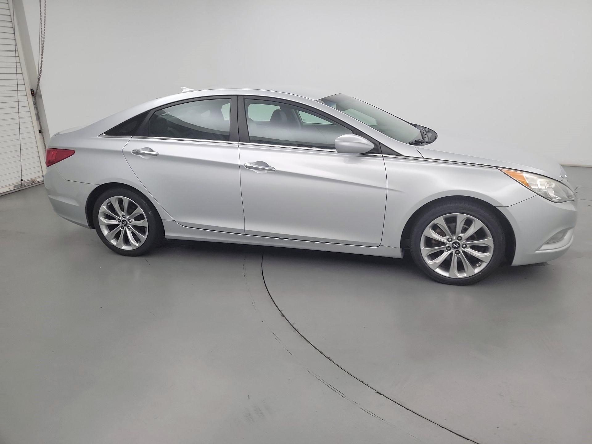Thumbnail: 2013 Hyundai Sonata - 4