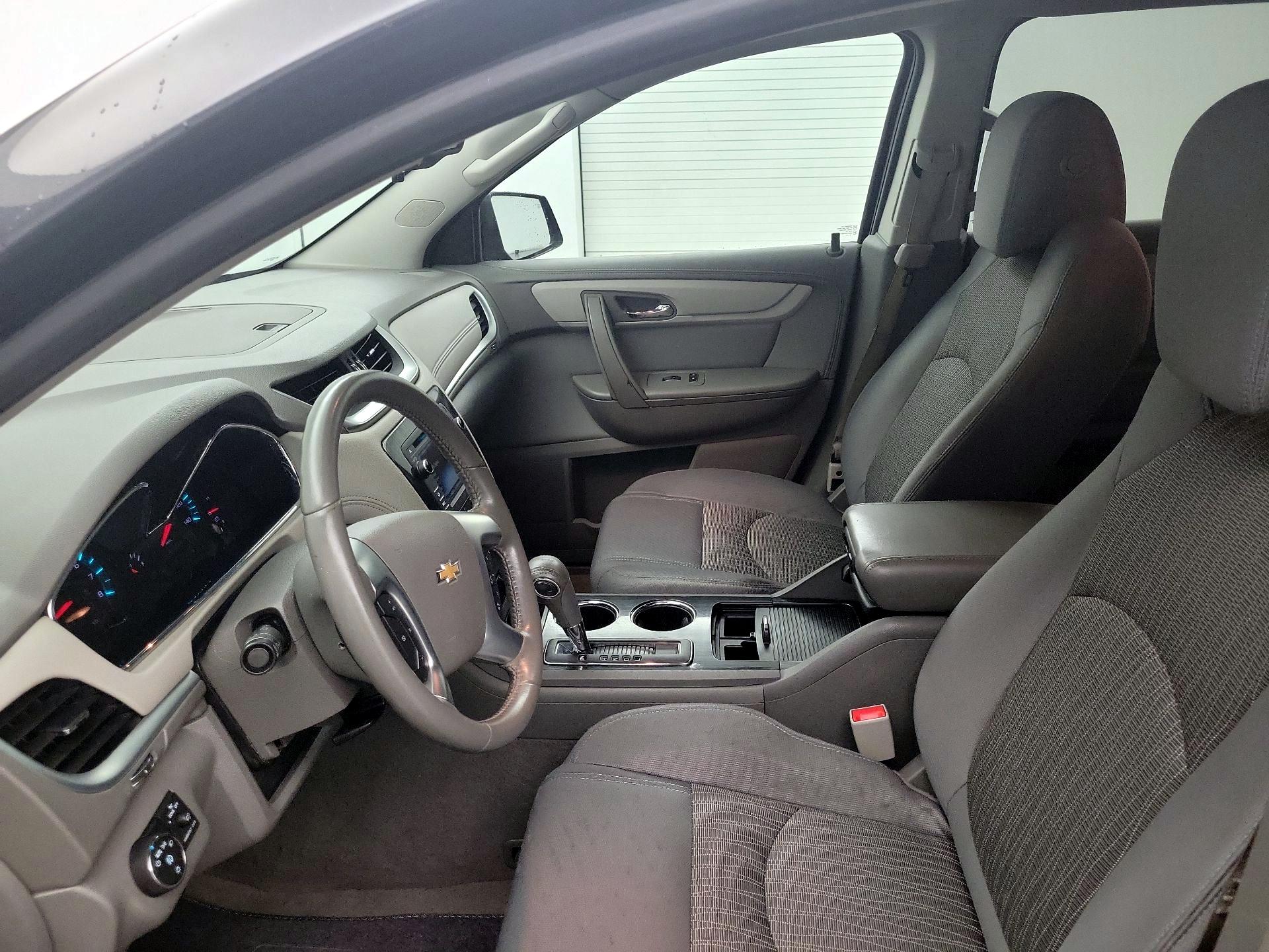 Thumbnail: 2015 Chevrolet Traverse - 11