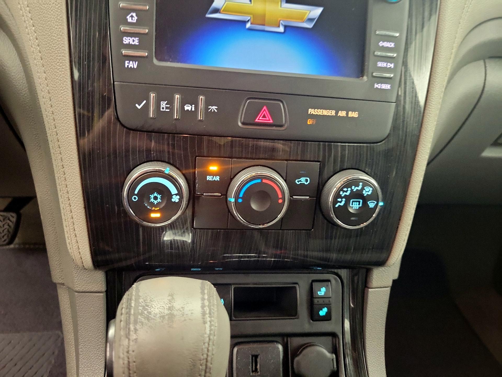 Thumbnail: 2015 Chevrolet Traverse - 16