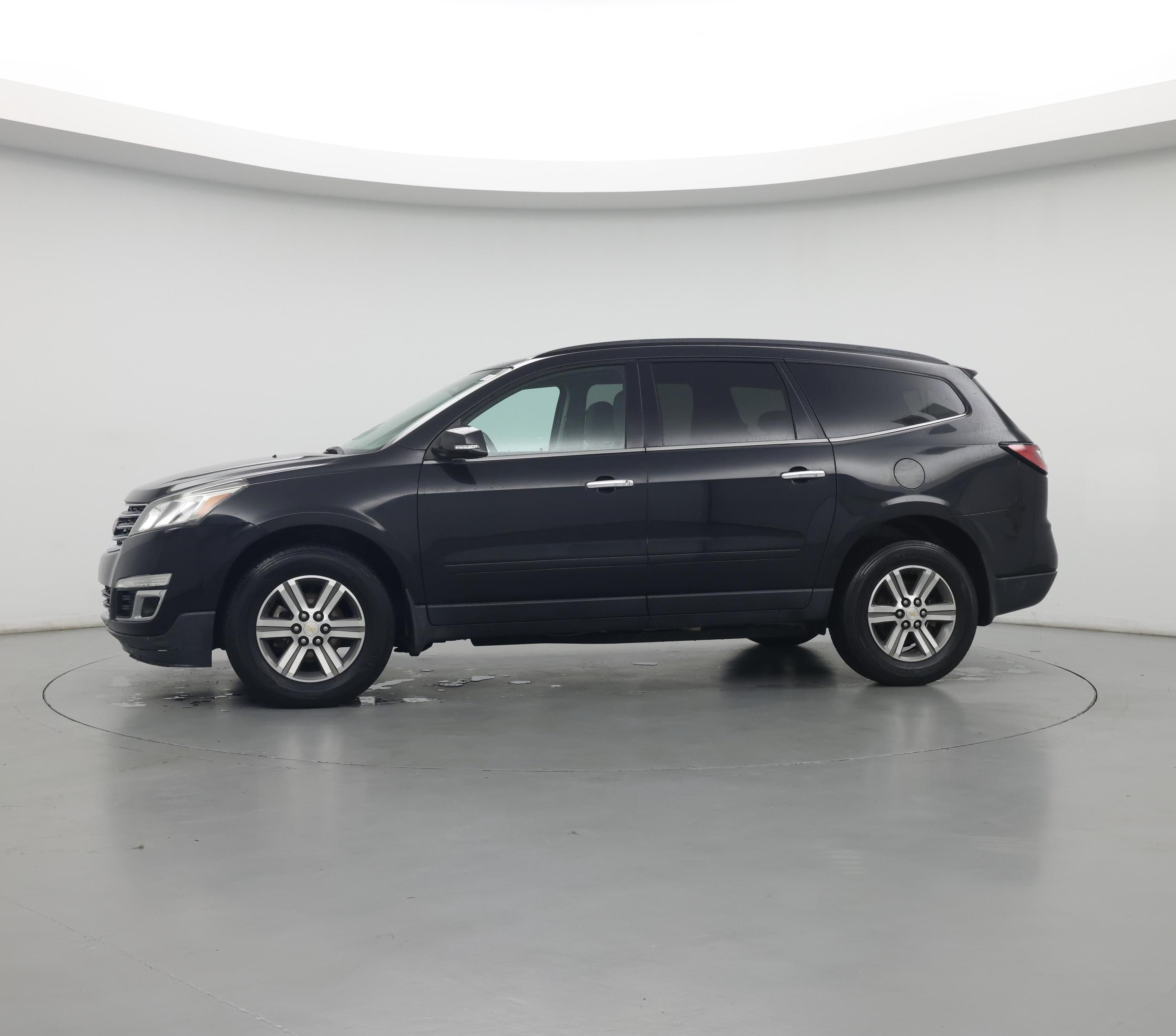 Thumbnail: 2015 Chevrolet Traverse - 4