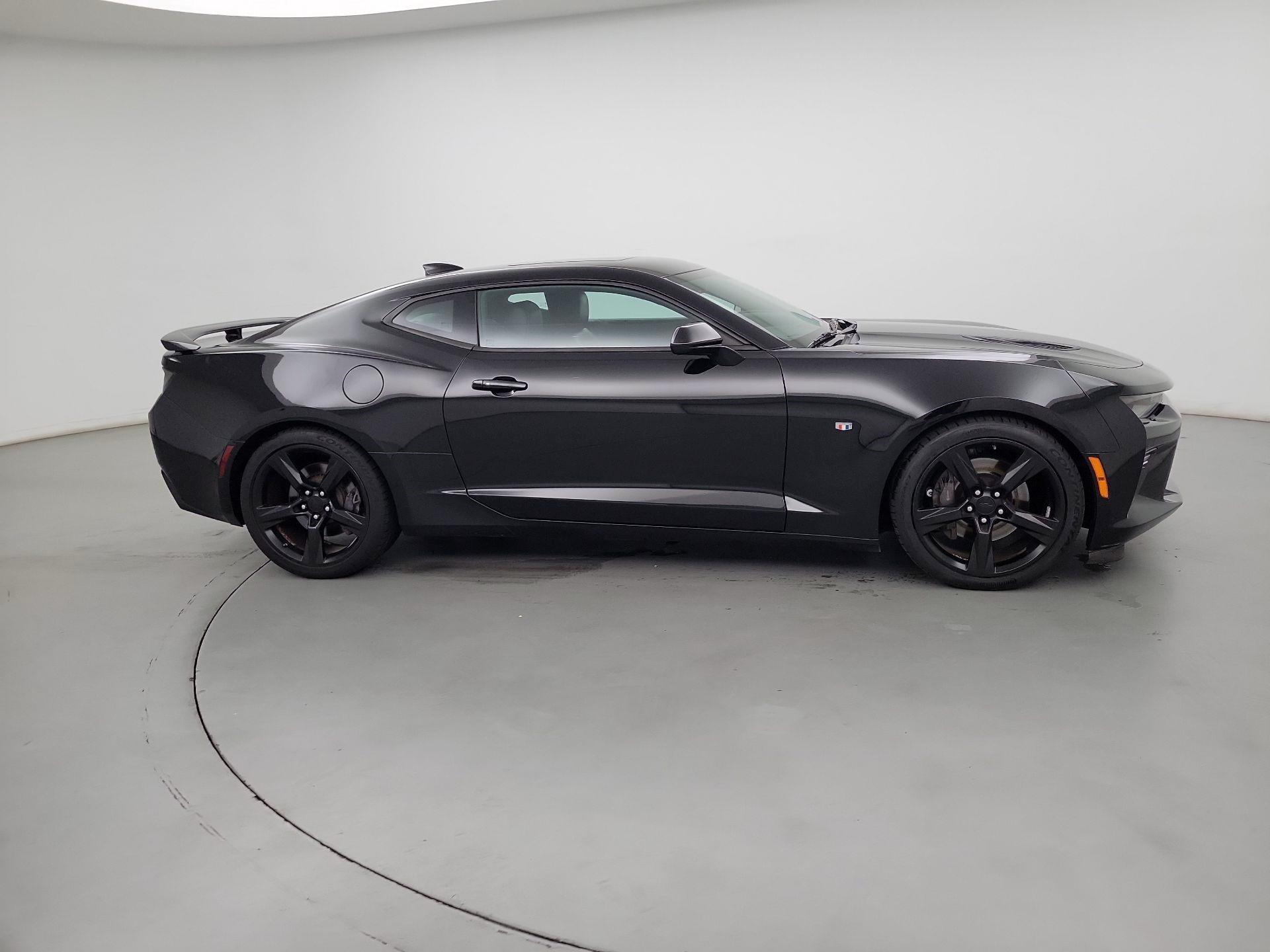 Thumbnail: 2017 Chevrolet Camaro - 4