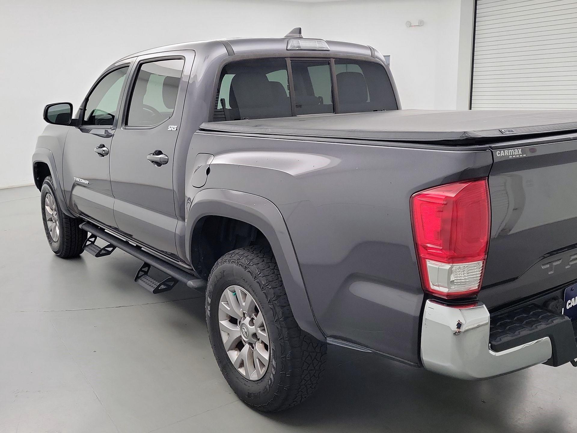 Thumbnail: 2017 Toyota Tacoma - 7