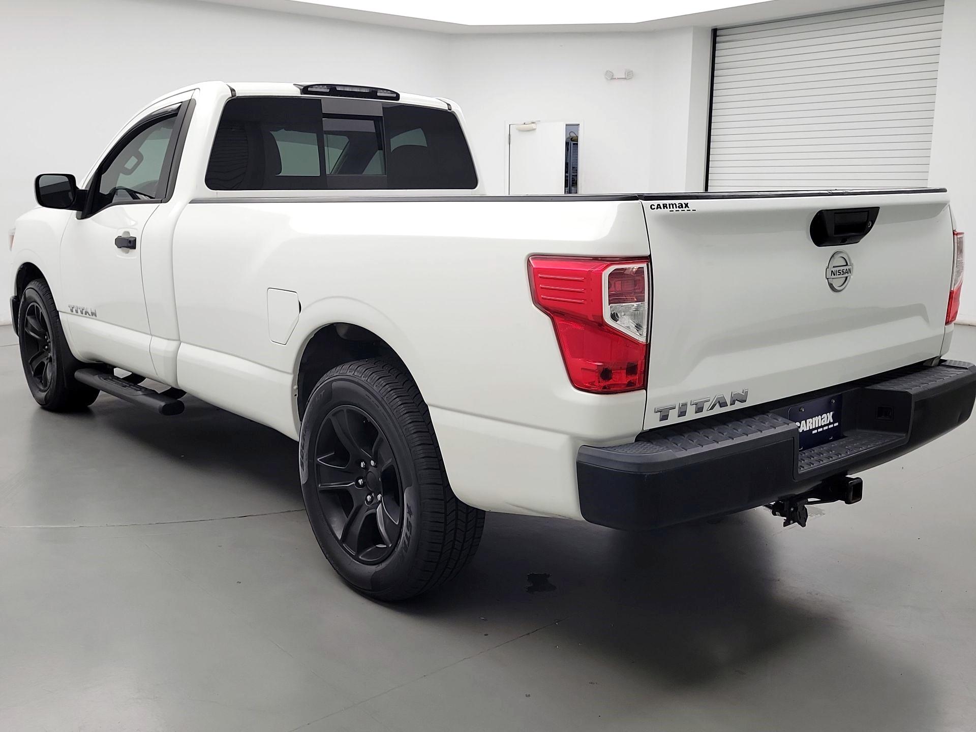 Thumbnail: 2018 Nissan Titan - 7
