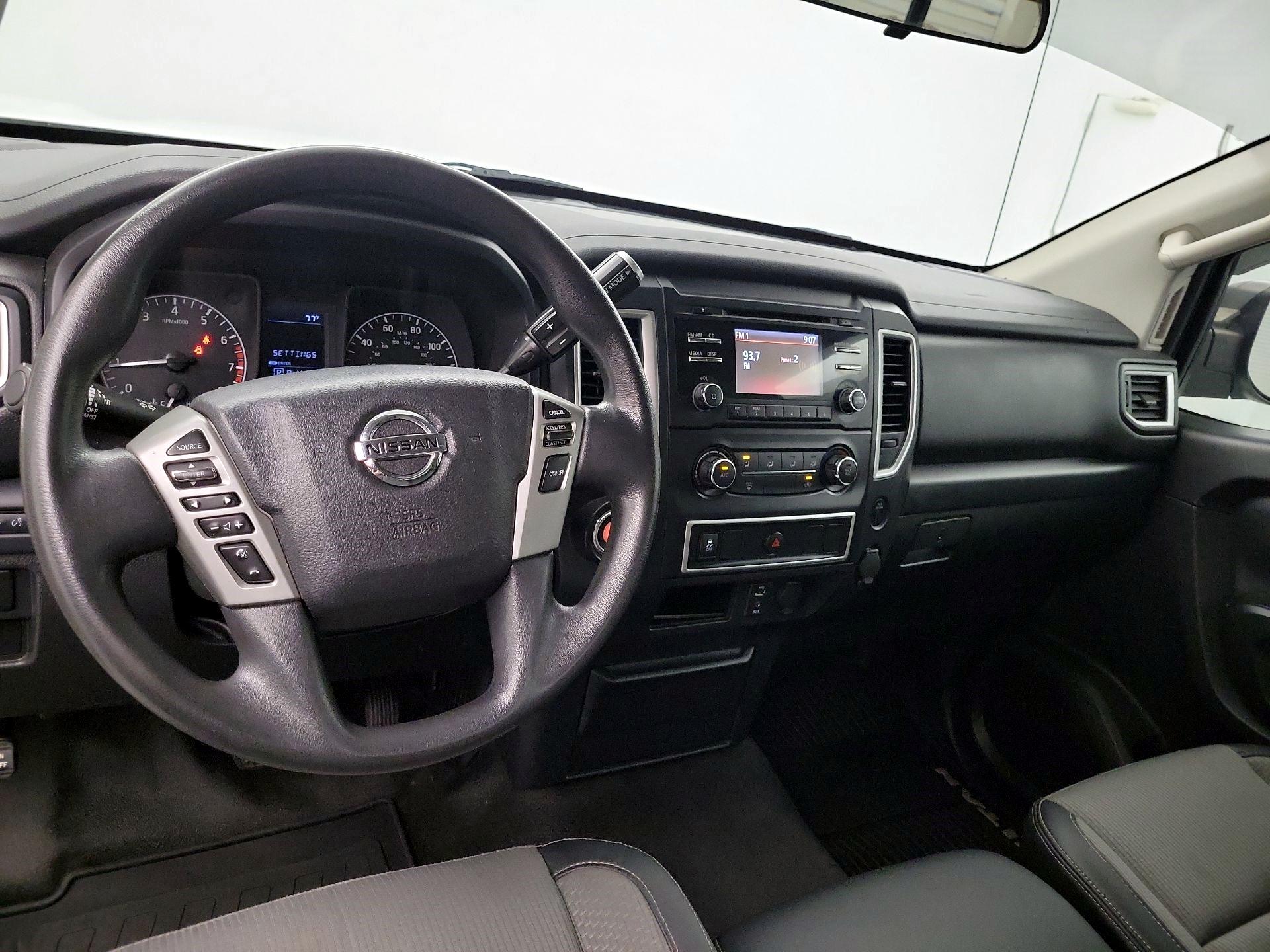 Thumbnail: 2018 Nissan Titan - 8