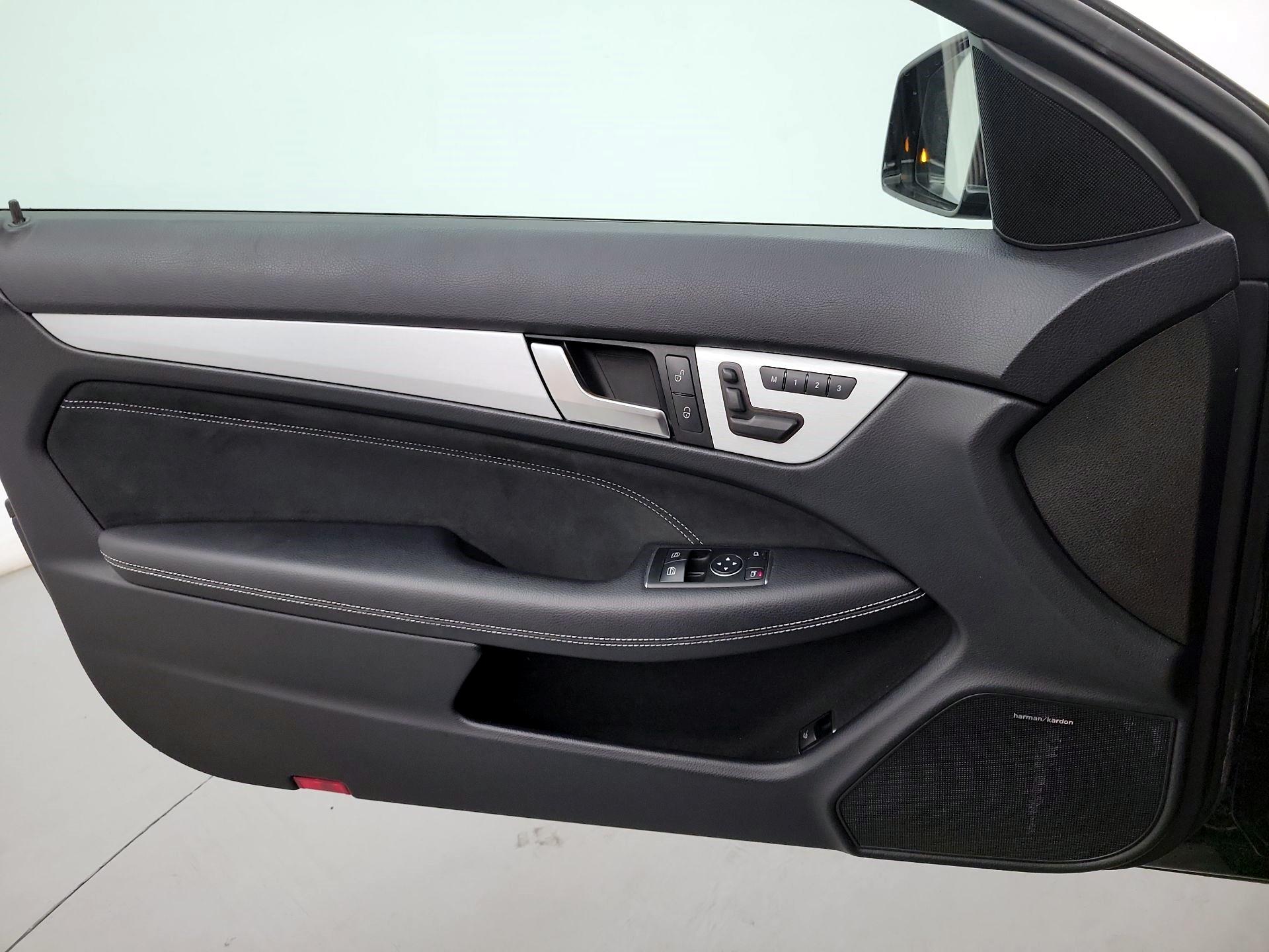 Thumbnail: 2015 Mercedes-Benz C-Class - 10