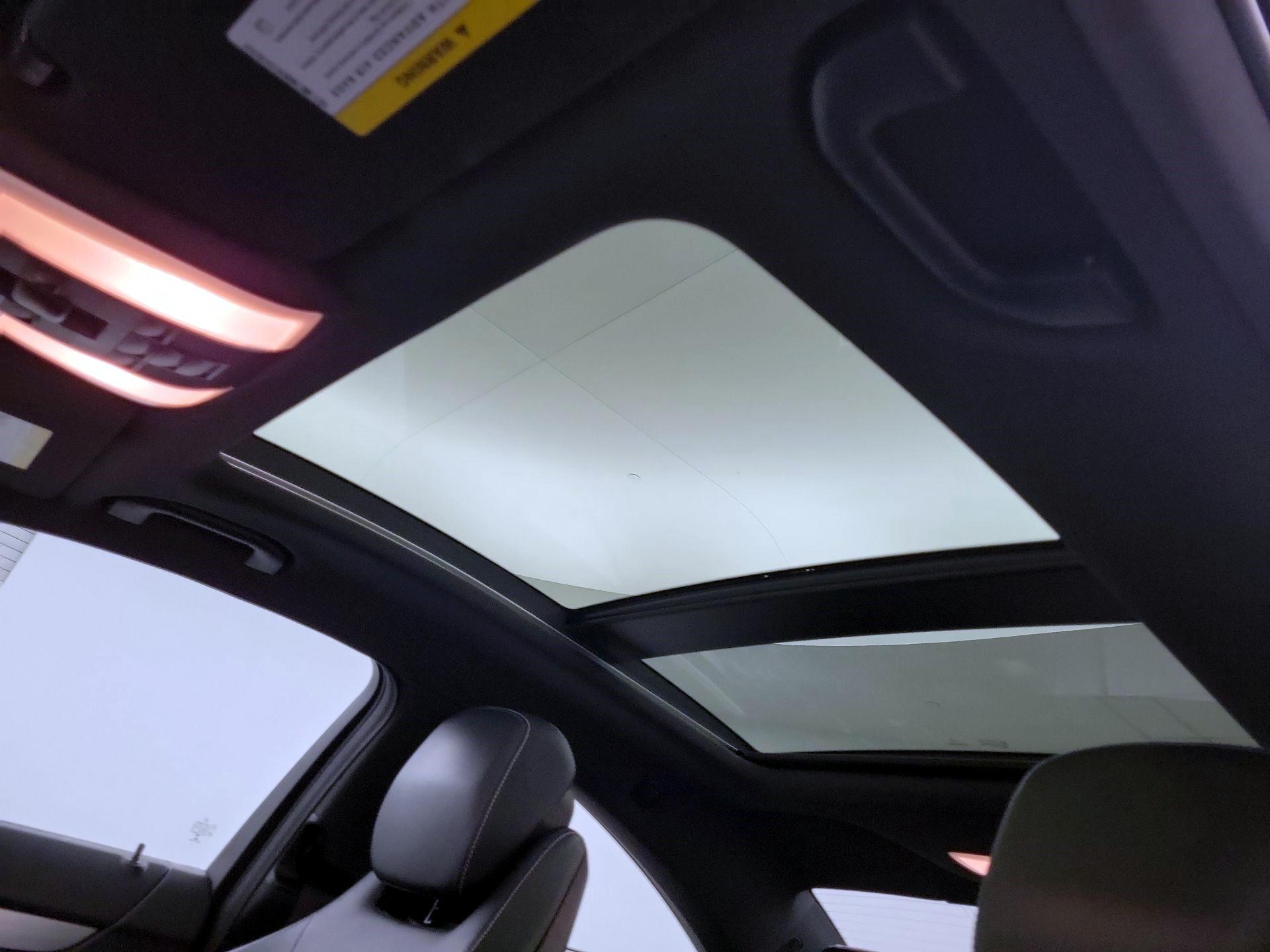 Thumbnail: 2015 Mercedes-Benz C-Class - 18
