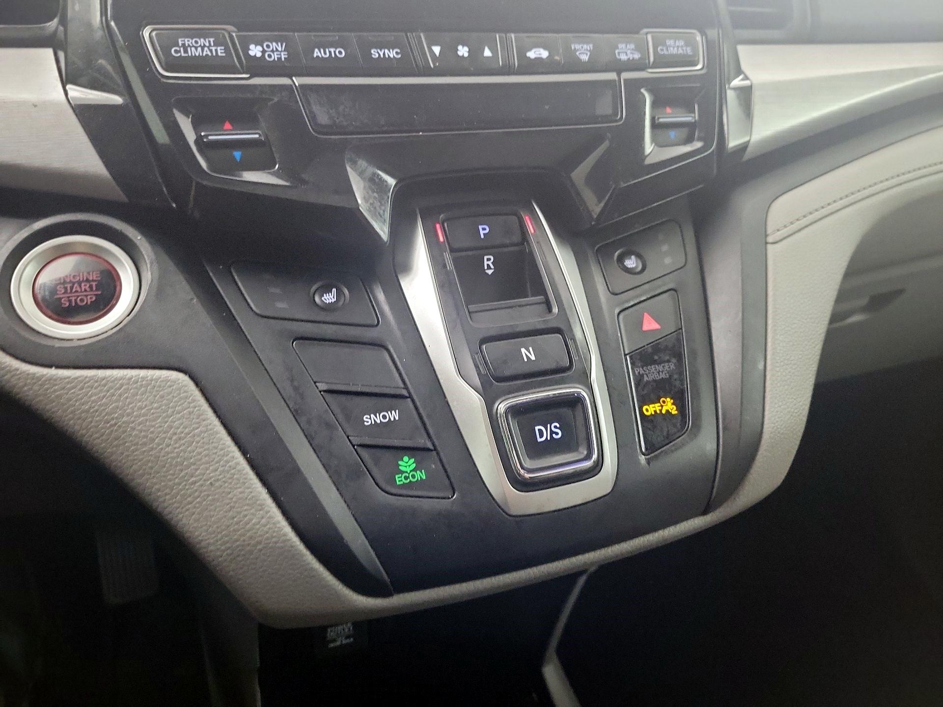 Thumbnail: 2018 Honda Odyssey - 15