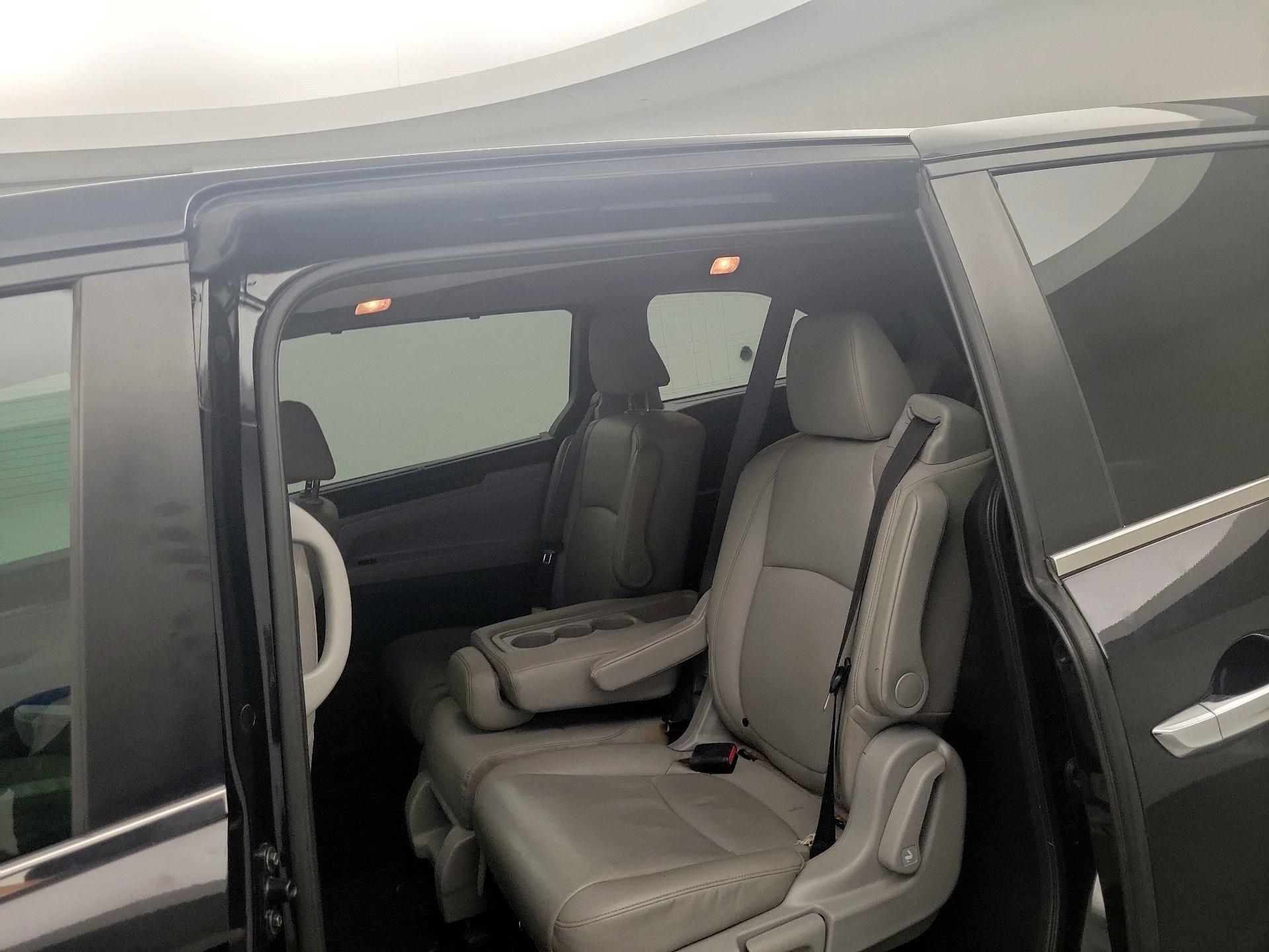 Thumbnail: 2018 Honda Odyssey - 18