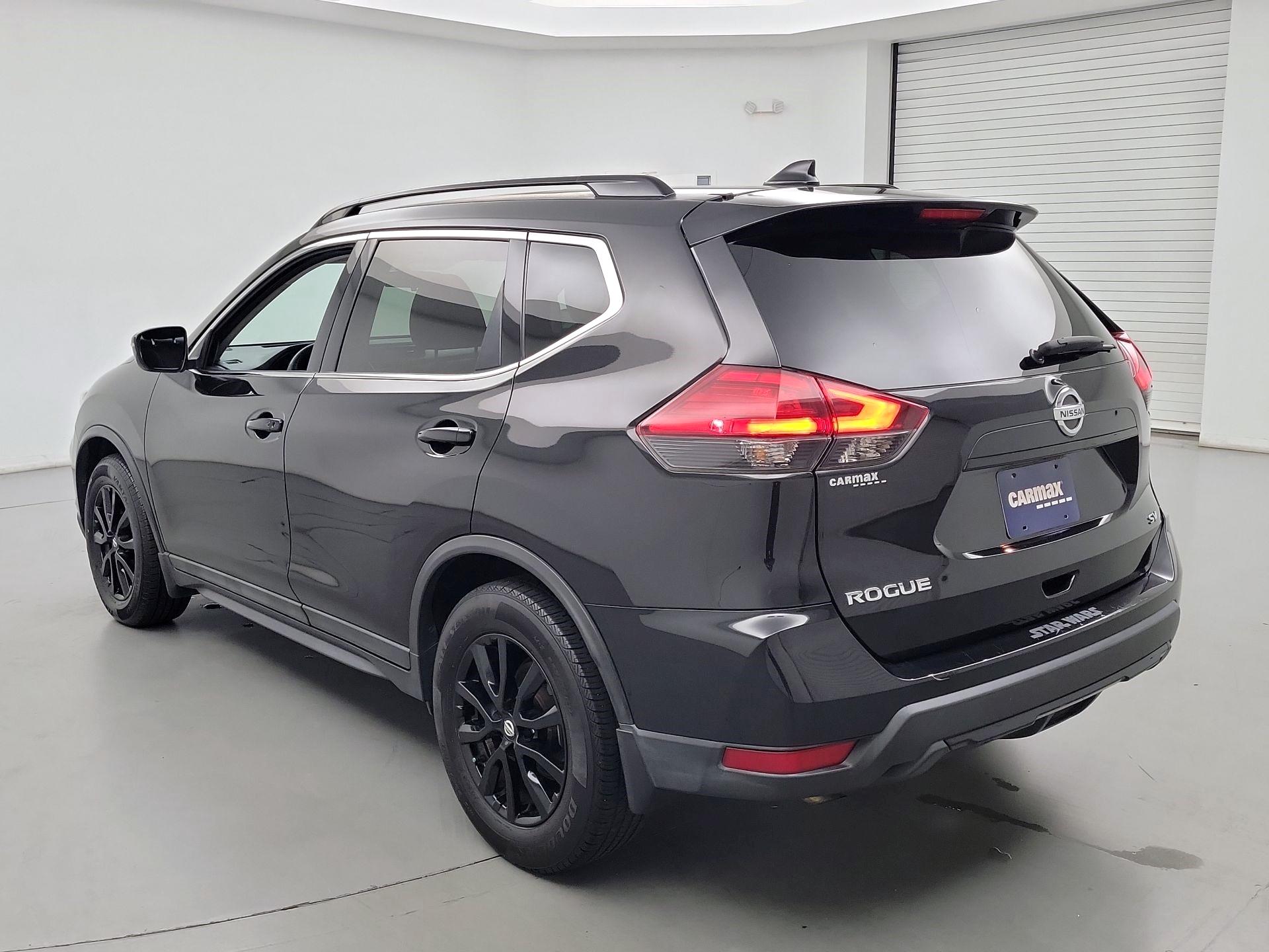 Thumbnail: 2017 Nissan Rogue - 7