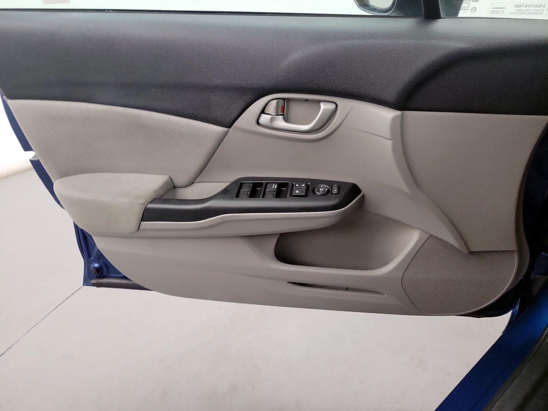 Thumbnail: 2013 Honda Civic - 10