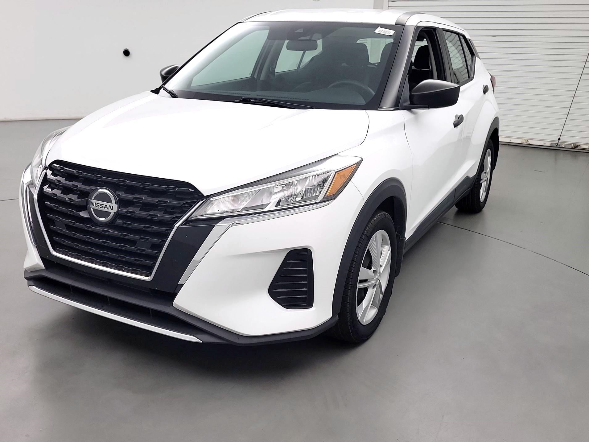 Thumbnail: 2021 Nissan Kicks - 3