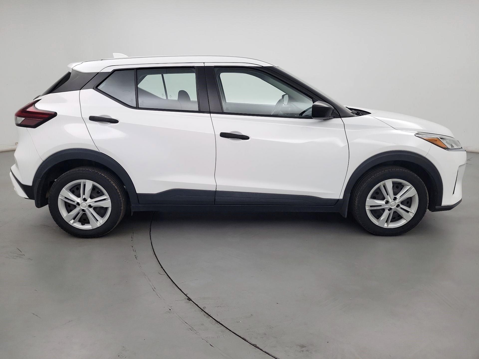 Thumbnail: 2021 Nissan Kicks - 4