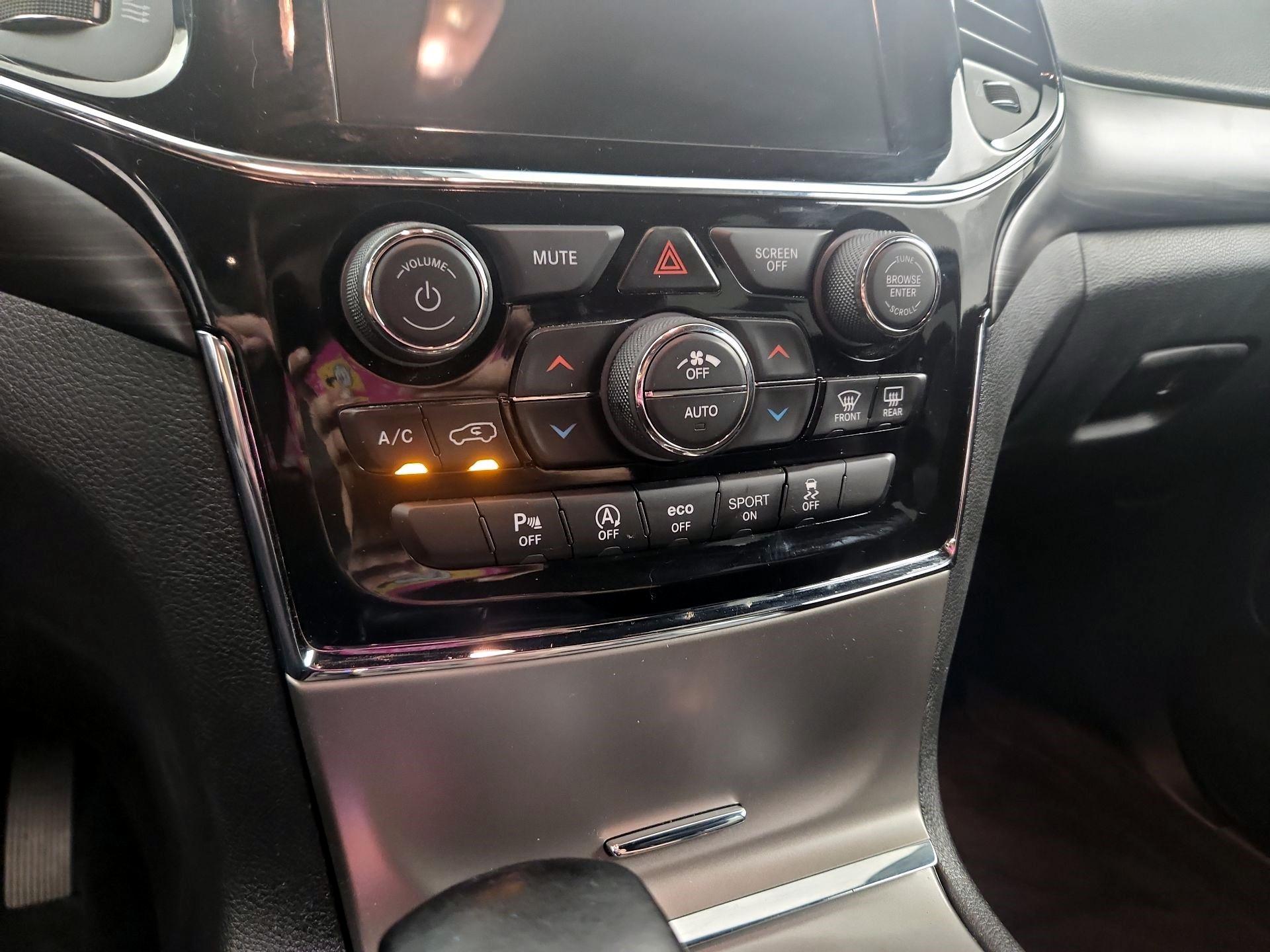 Thumbnail: 2021 Jeep Grand Cherokee - 15