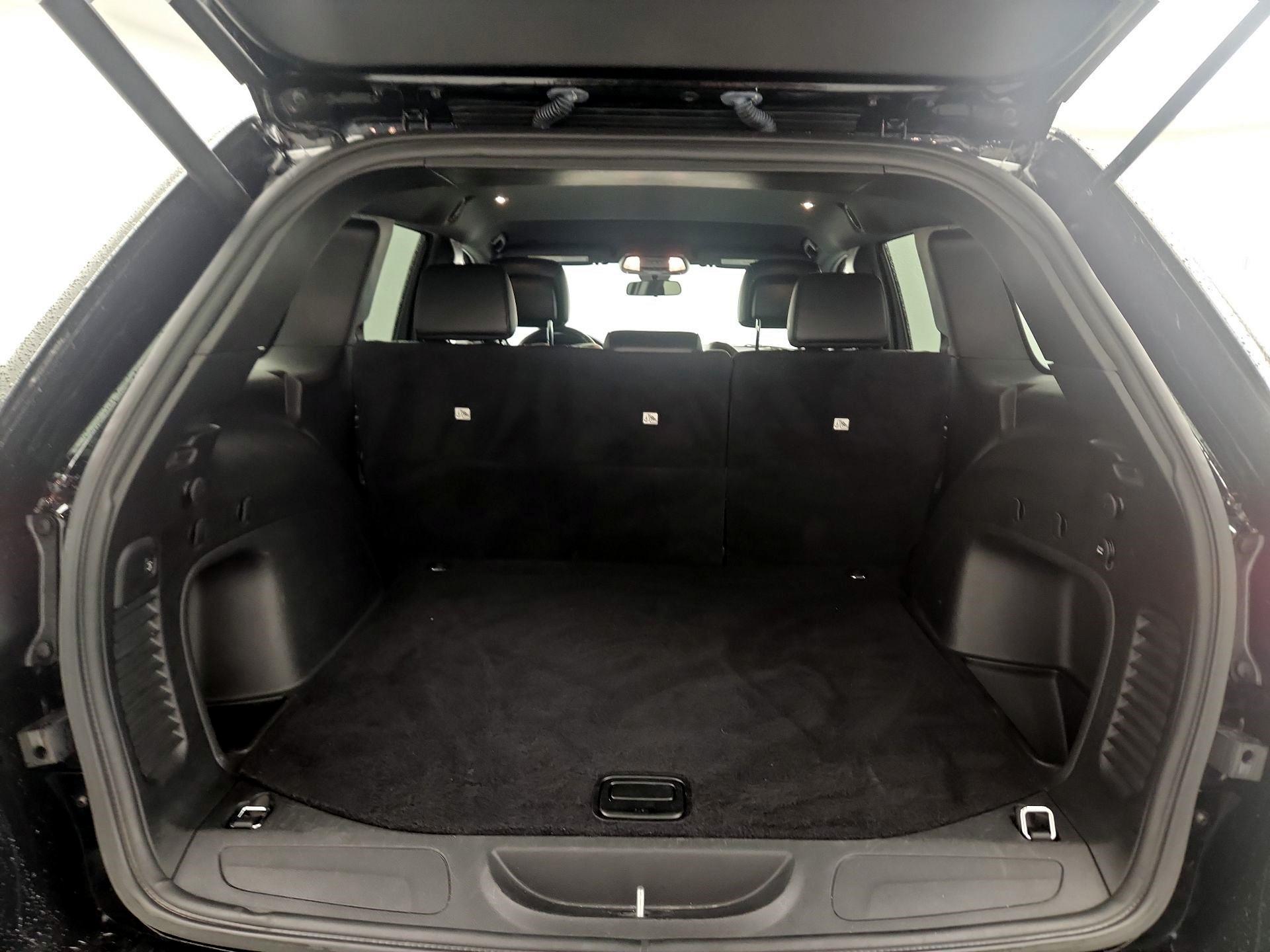 Thumbnail: 2021 Jeep Grand Cherokee - 19