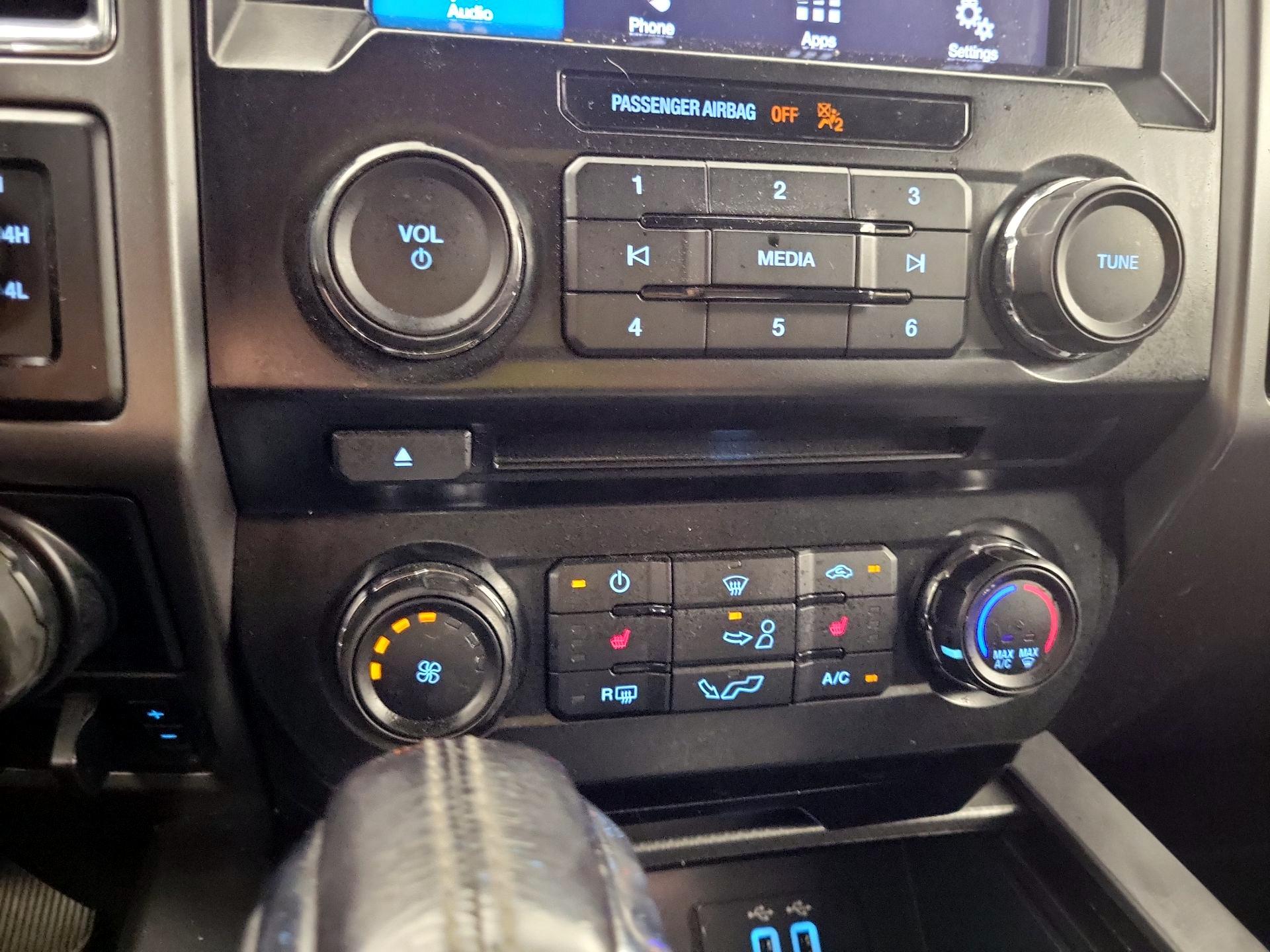 Thumbnail: 2016 Ford F-150 - 16