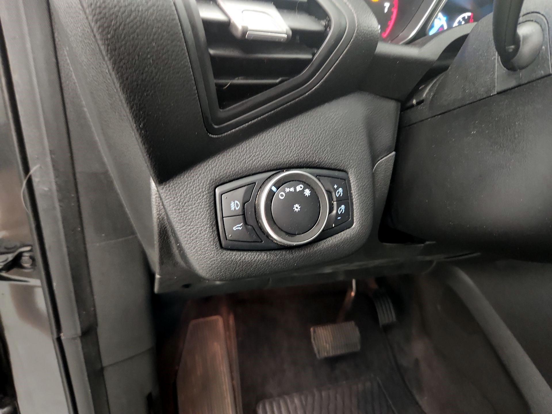 Thumbnail: 2019 Ford Escape - 11