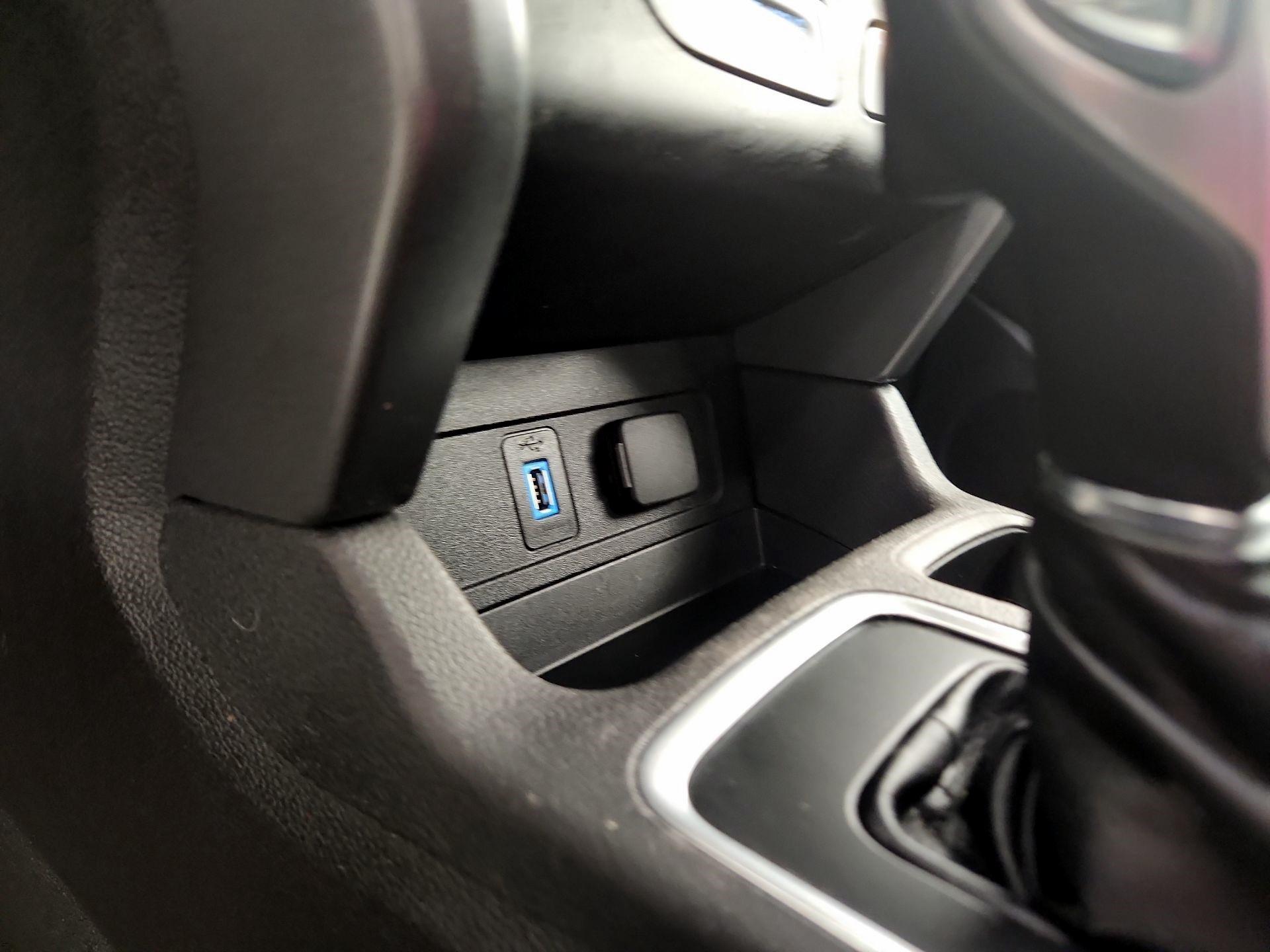 Thumbnail: 2019 Ford Escape - 15