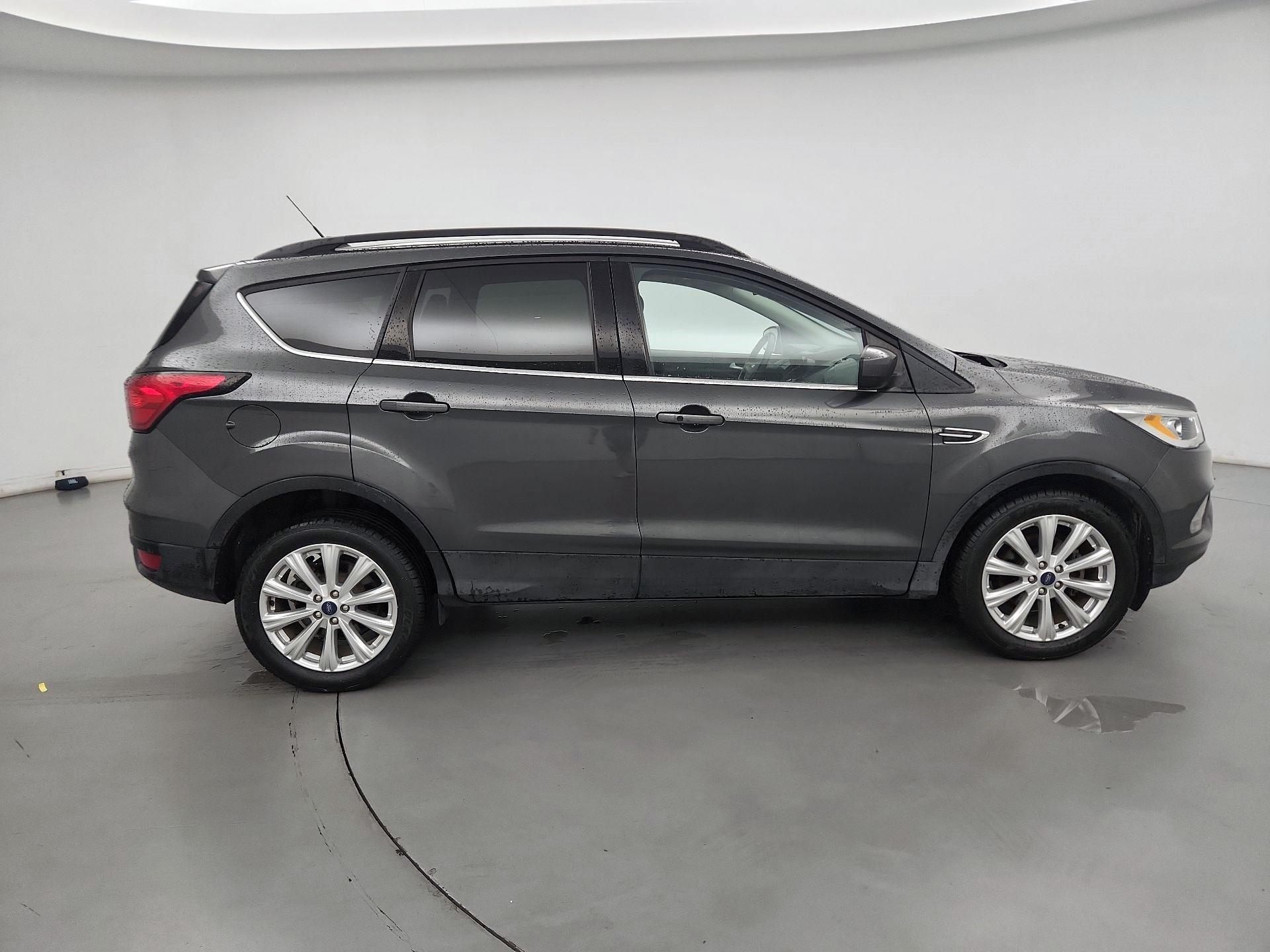 Thumbnail: 2019 Ford Escape - 4