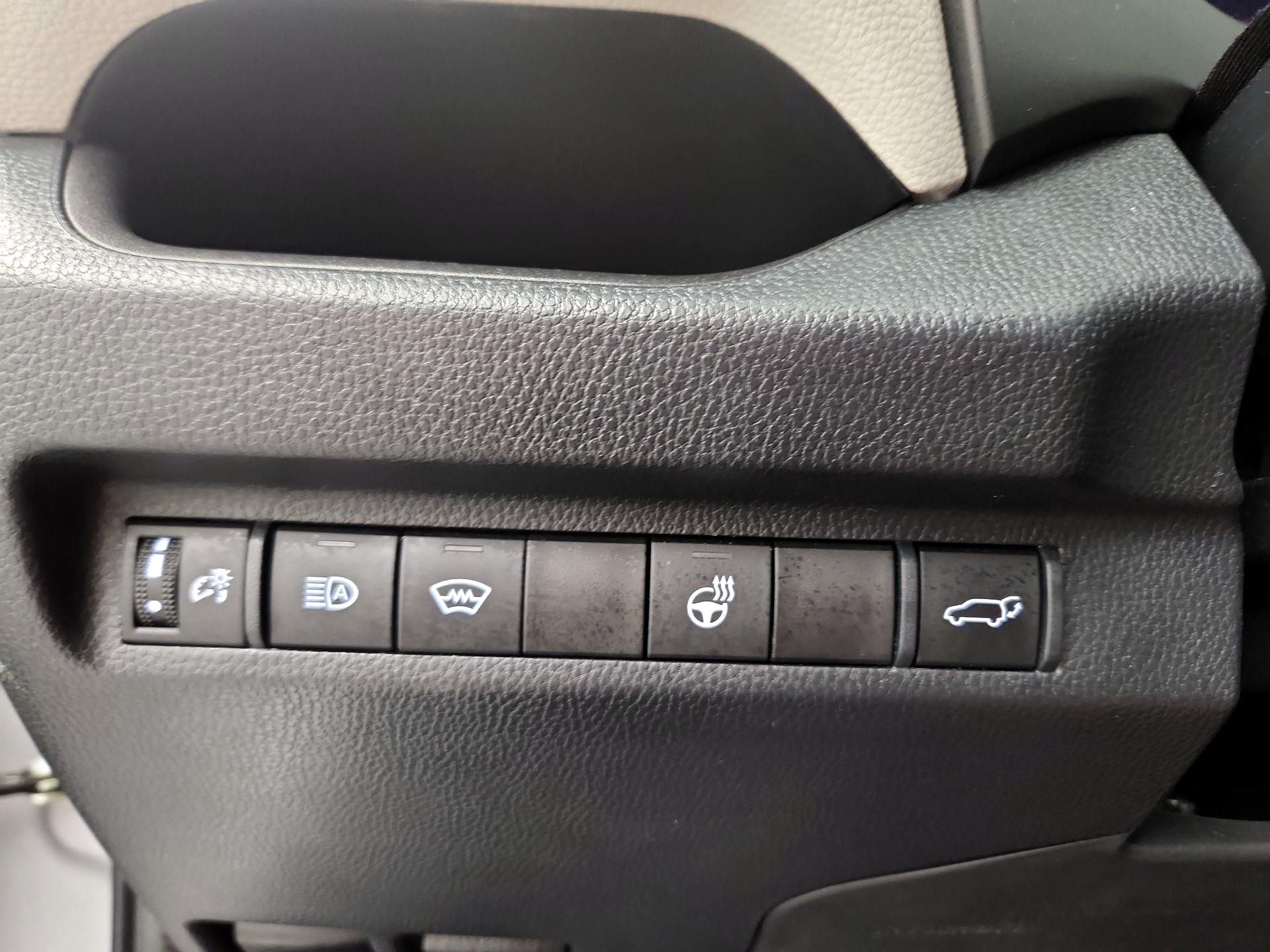 Thumbnail: 2023 Toyota RAV4 - 11