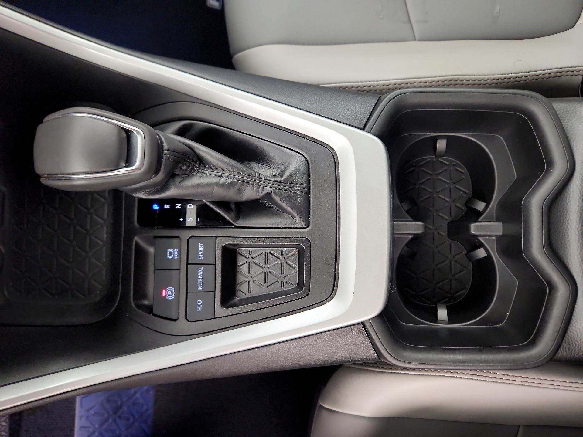 Thumbnail: 2023 Toyota RAV4 - 15