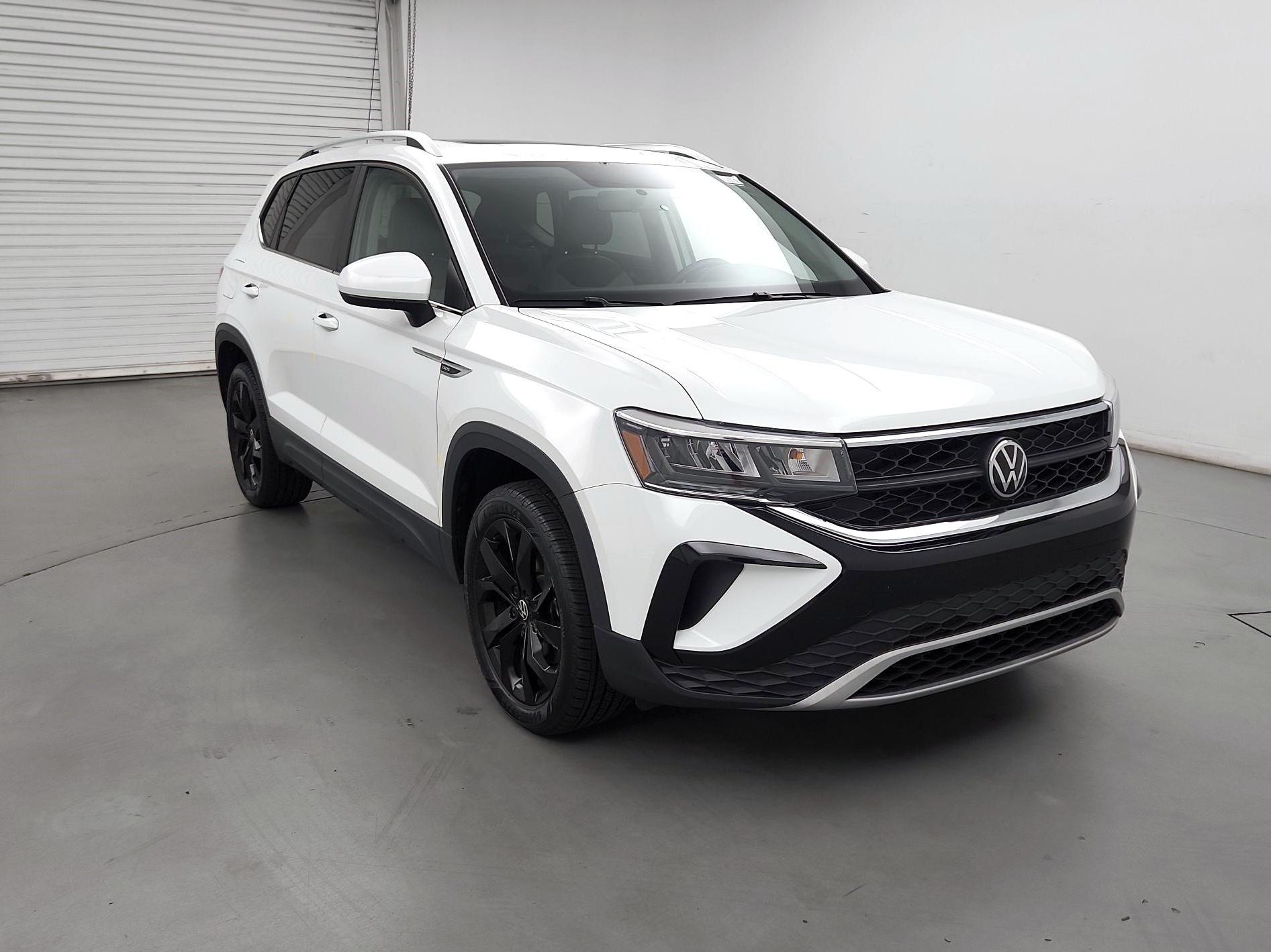 Thumbnail: 2022 Volkswagen Taos - 1